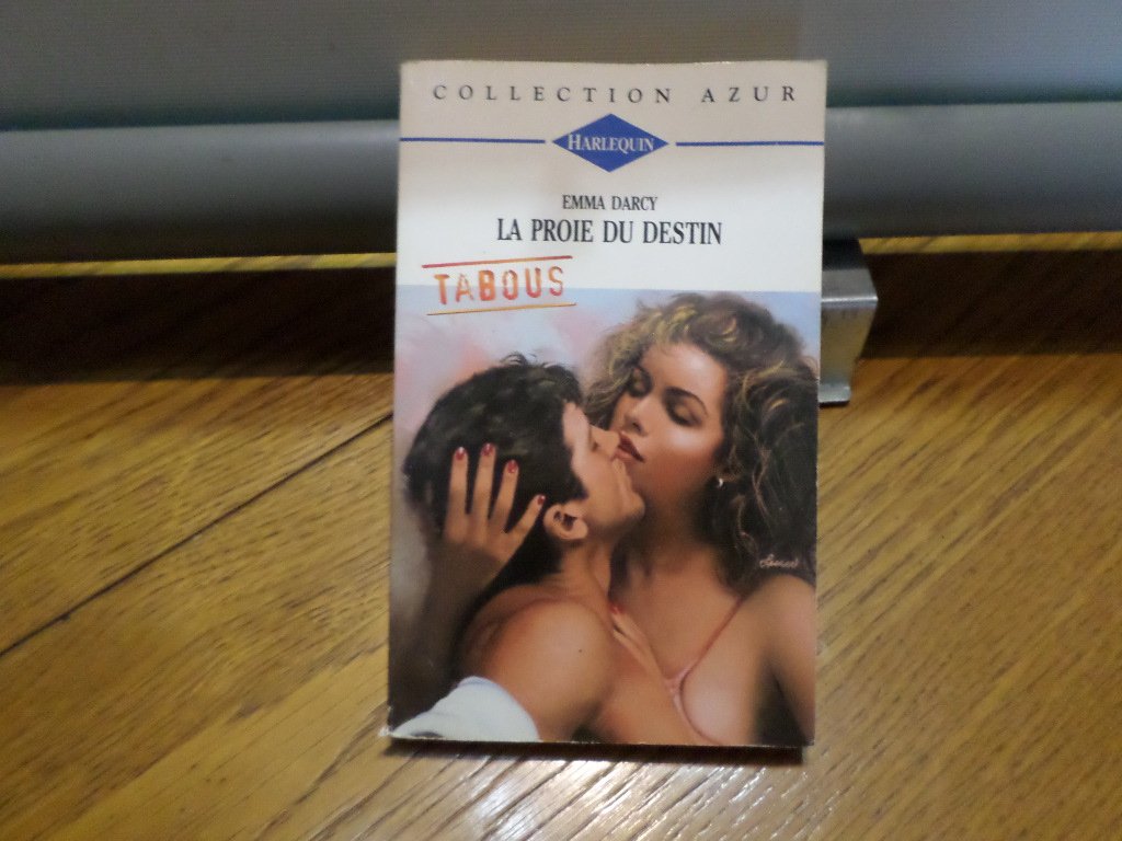 La proie du destin : Collection Harlequin azur n°1711 book