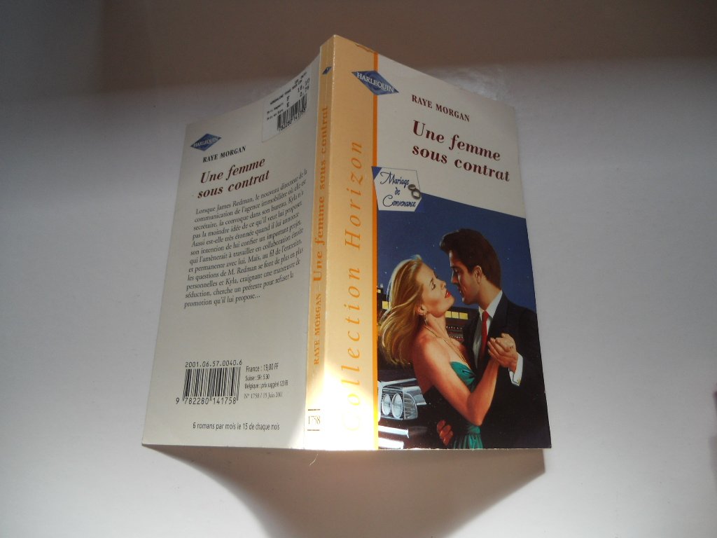 UNE FEMME SOUS CONTRAT book