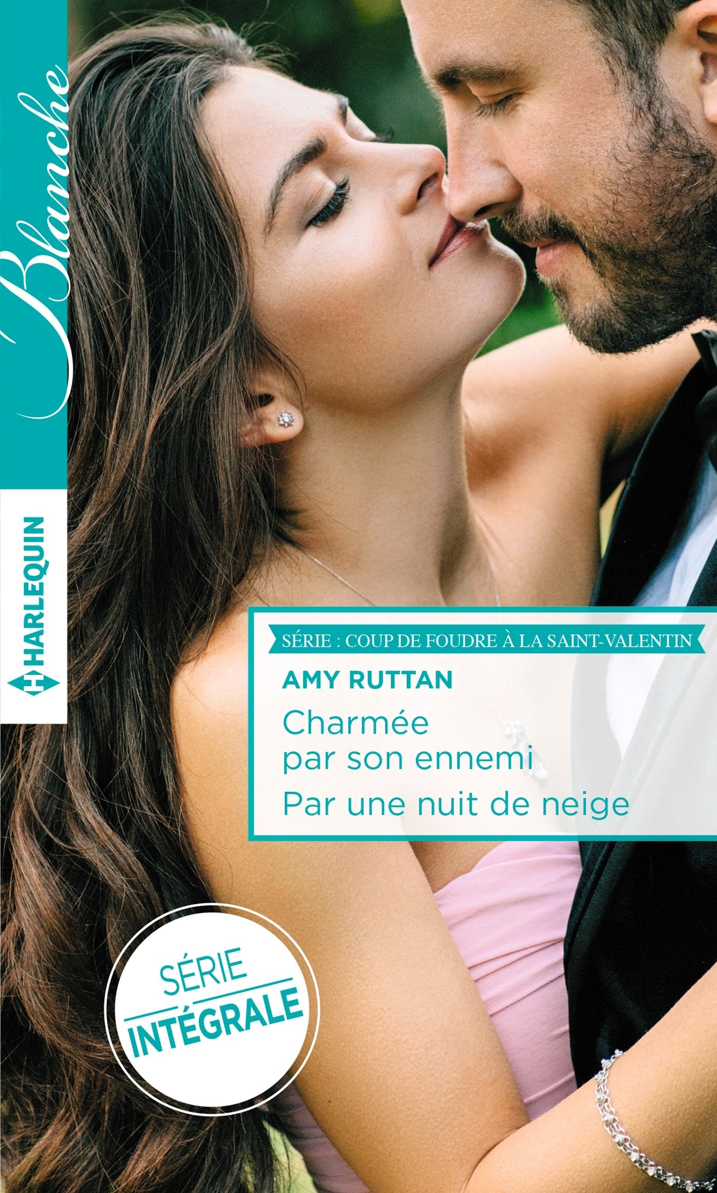 Charmée par son ennemi - Par une nuit de neige book