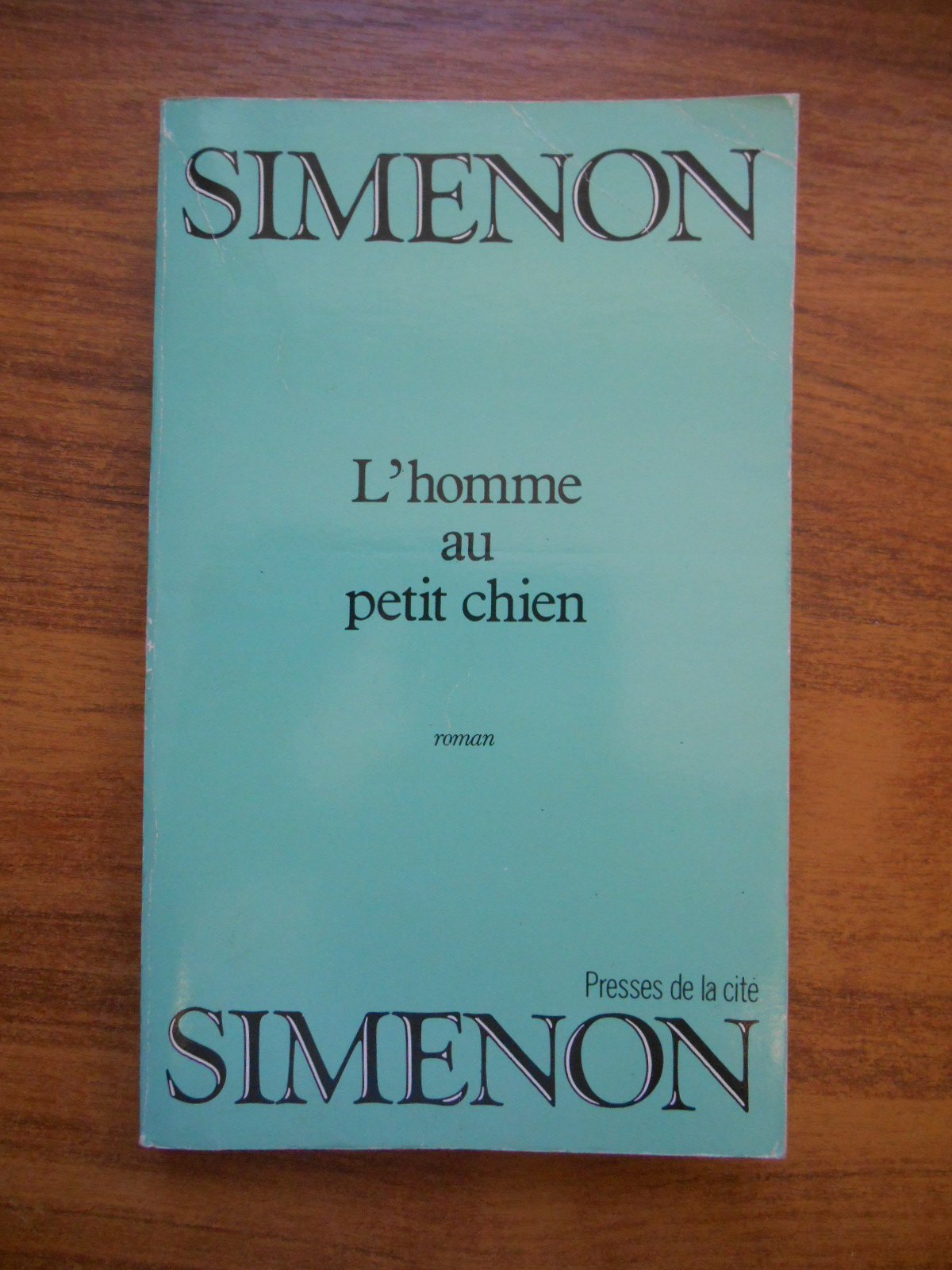 L'Homme au petit chien book