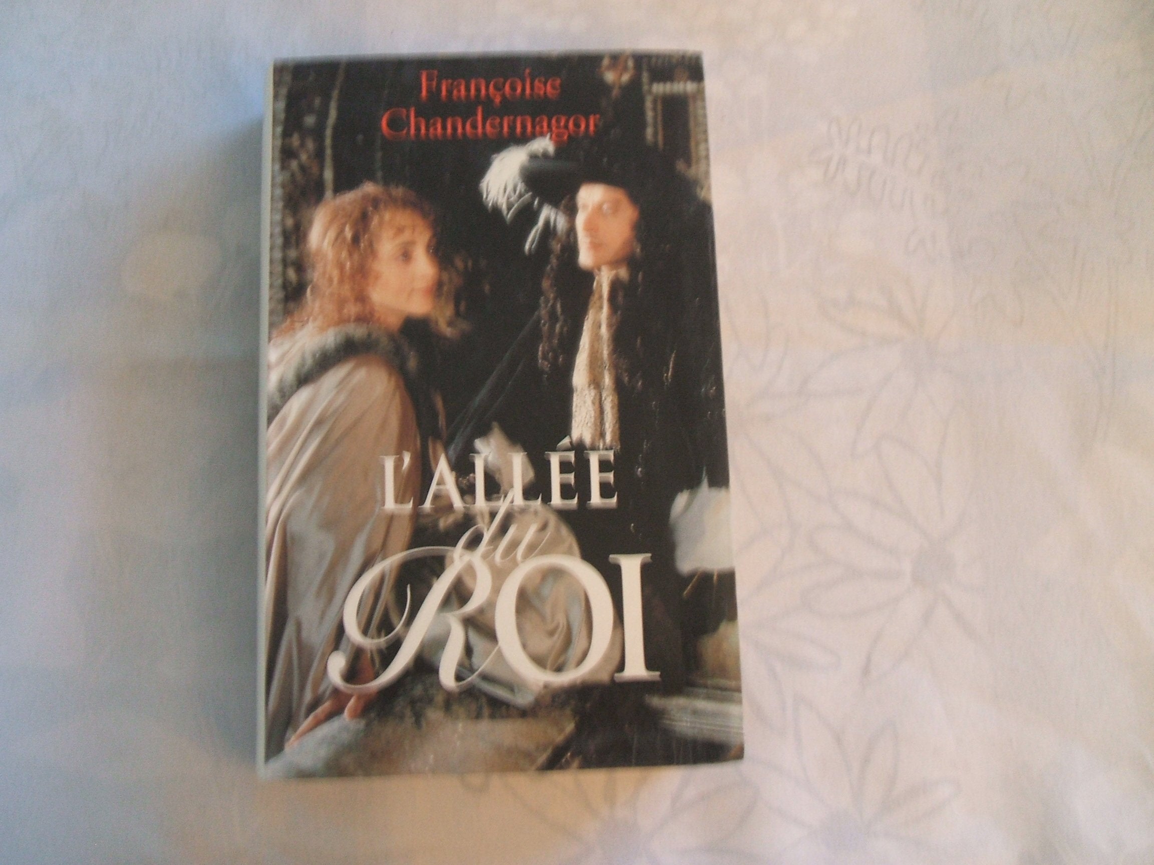 L'Allée du Roi Books