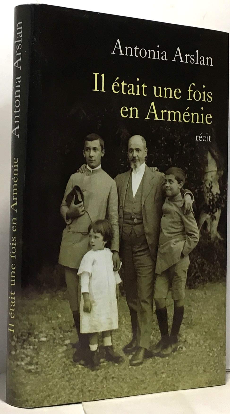 Il était une fois en Arménie , traduit de l'italien par Nathalie Bauer; Books