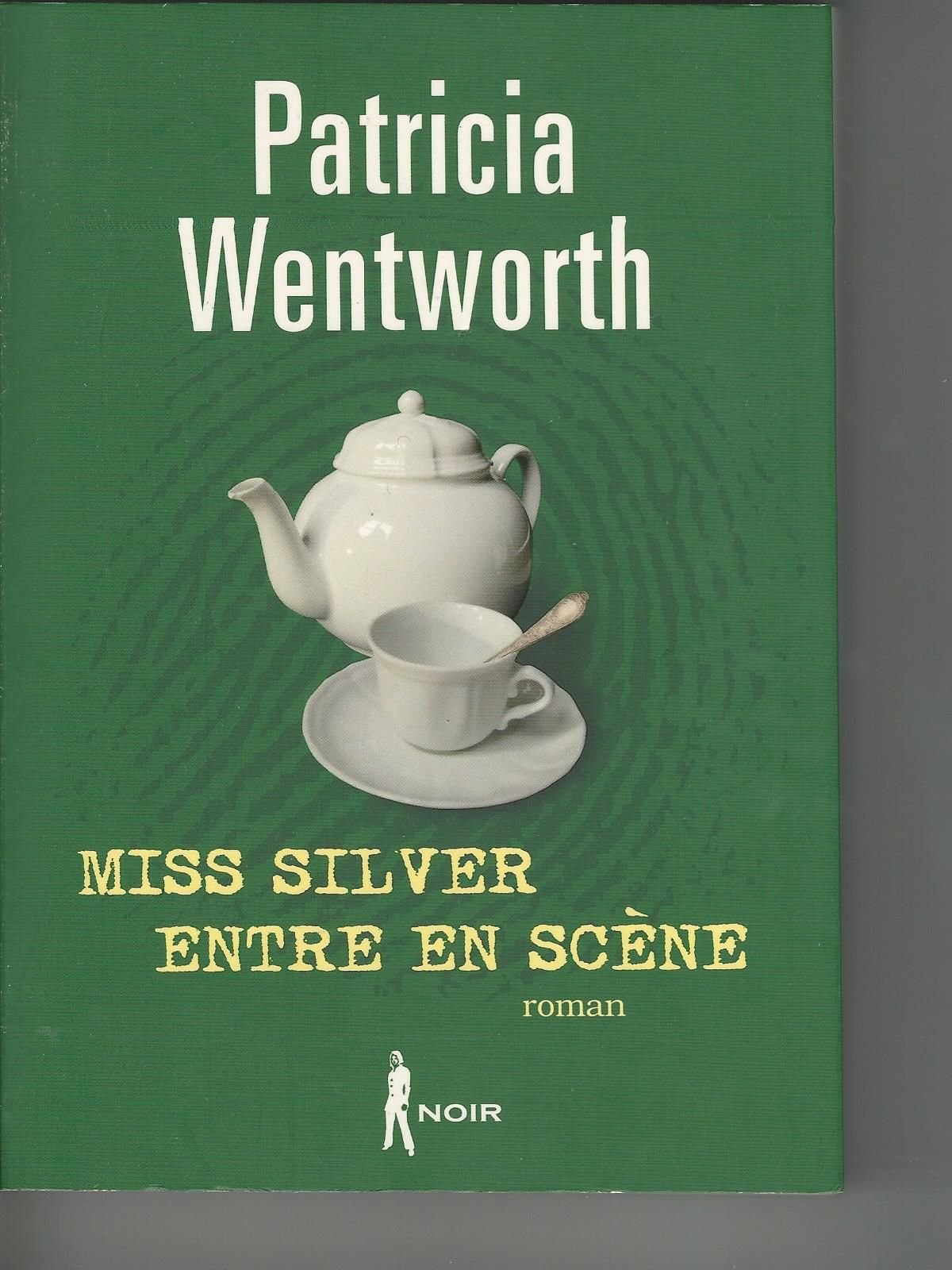 Miss Silver entre en scène Books