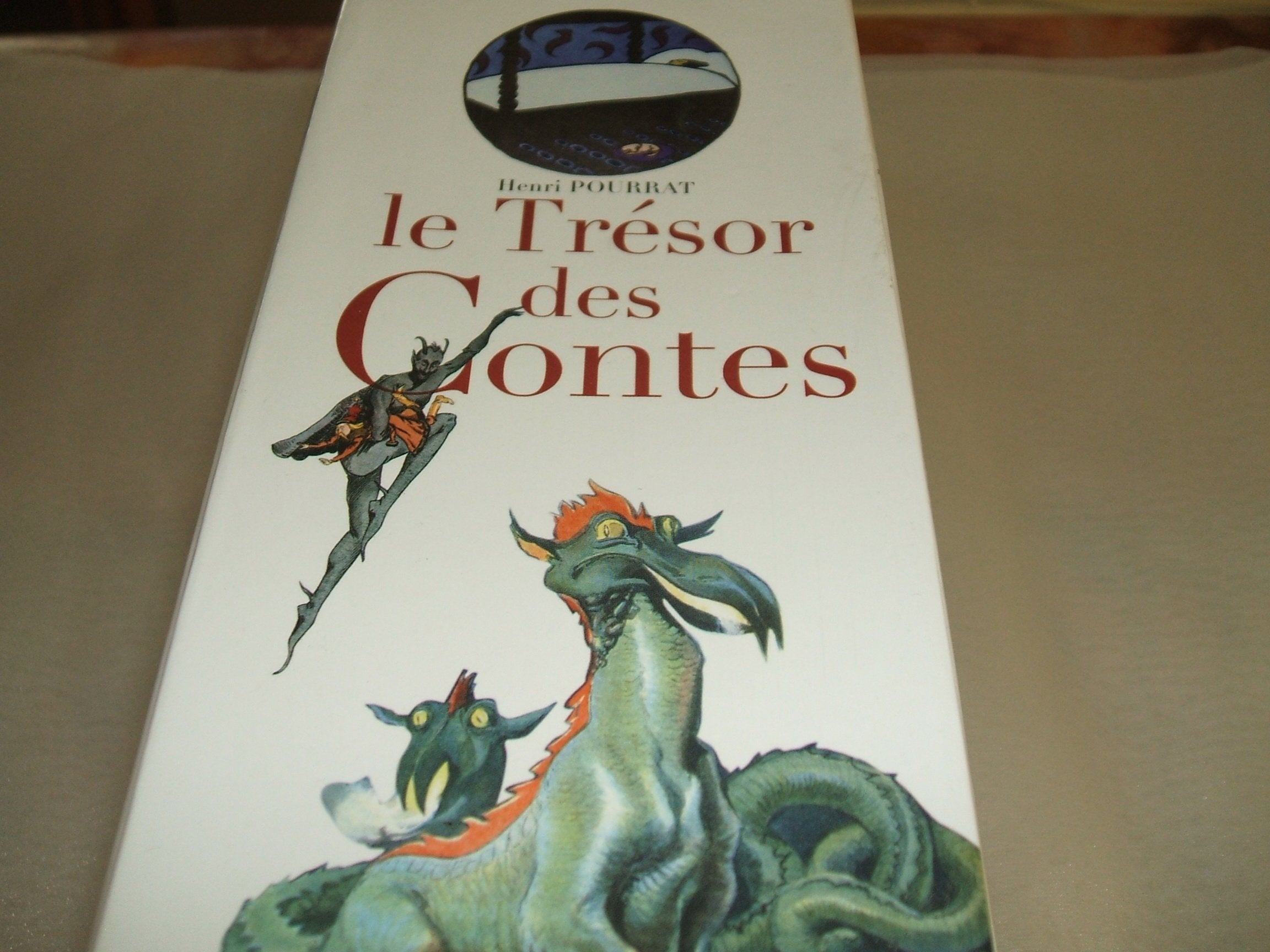 LE TRESOR DES CONTES EN 2 VOLUMES. Books