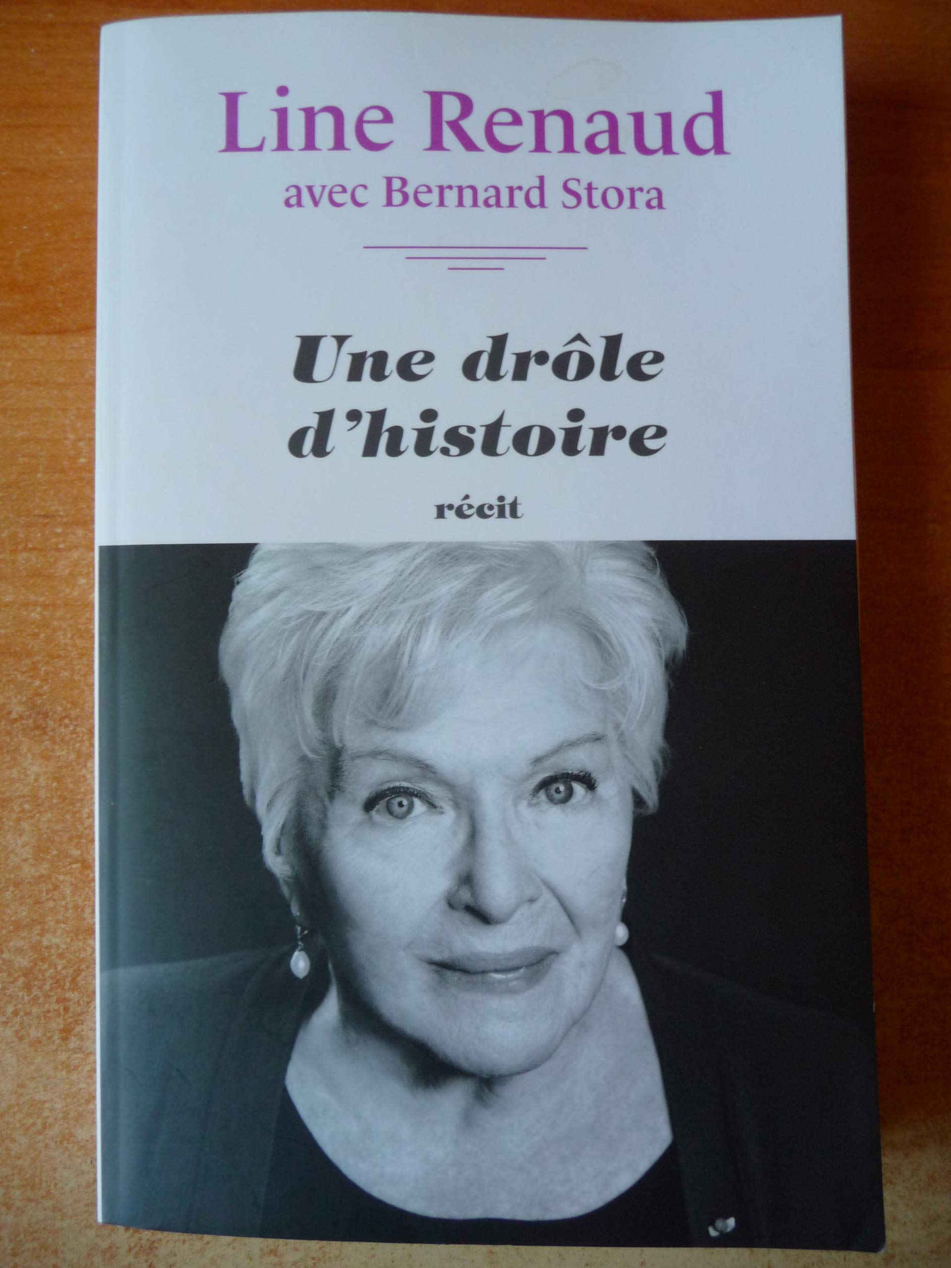 Une drôle d'histoire book