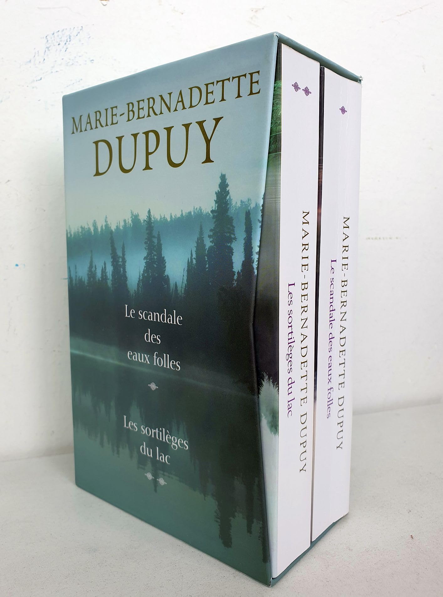 Le scandale des eaux folles - les sortilèges du lac (coffret) Books