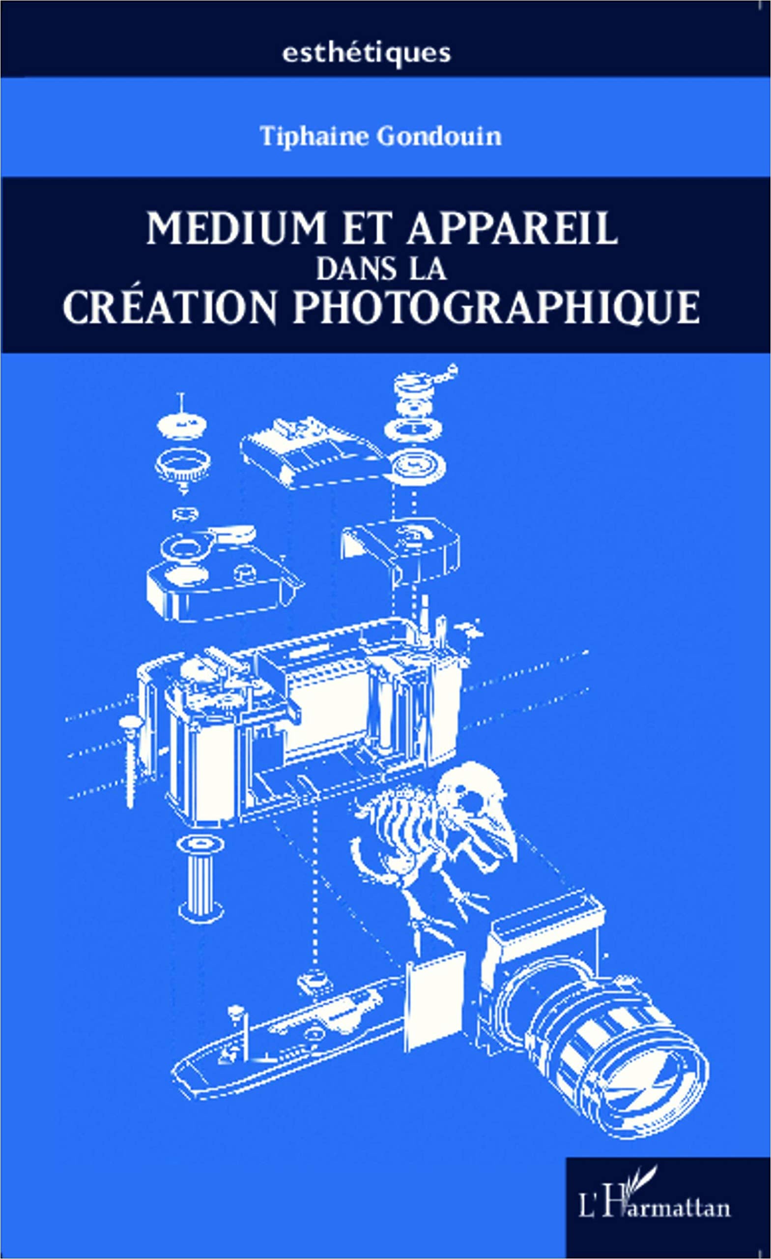 Medium et appareil dans la création photographique book