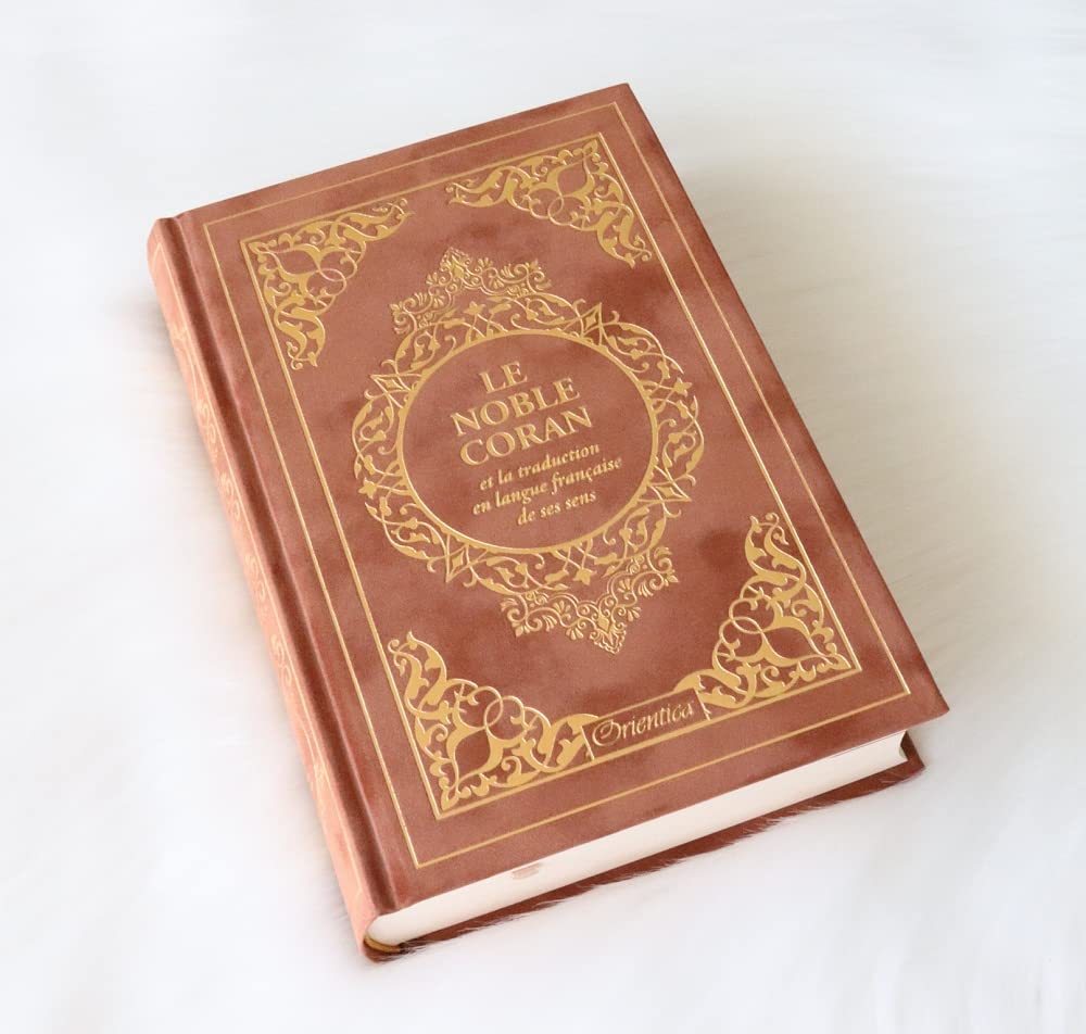 Le Noble Coran et la traduction en langue française de ses sens (bilingue français/arabe) - Edition de luxe couverture cartonnée en daim couleur Chamois ( Marron clair ) dorée Books
