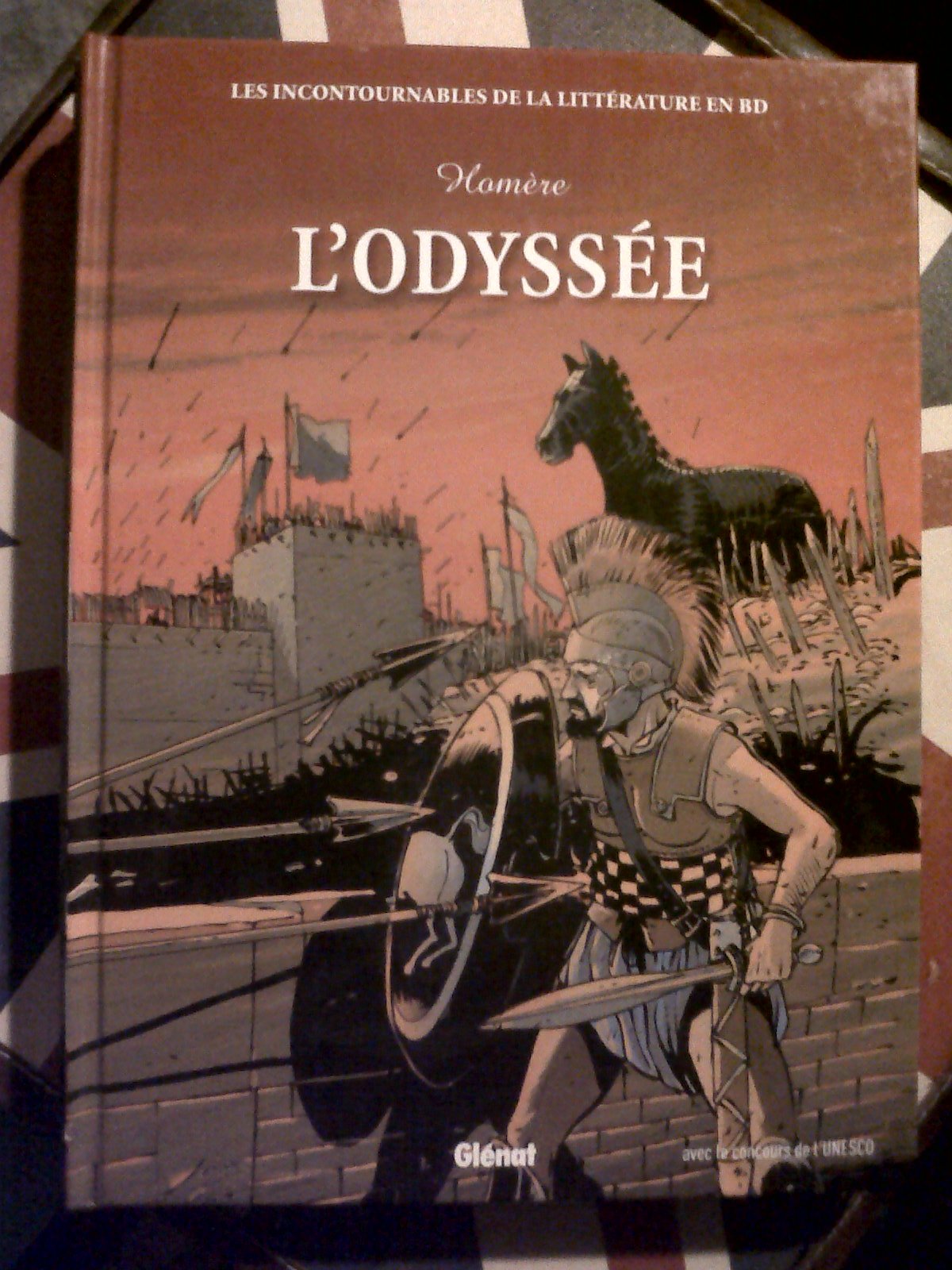 L'odyssée. Homère. Les incontournables de la littérature en BD. book