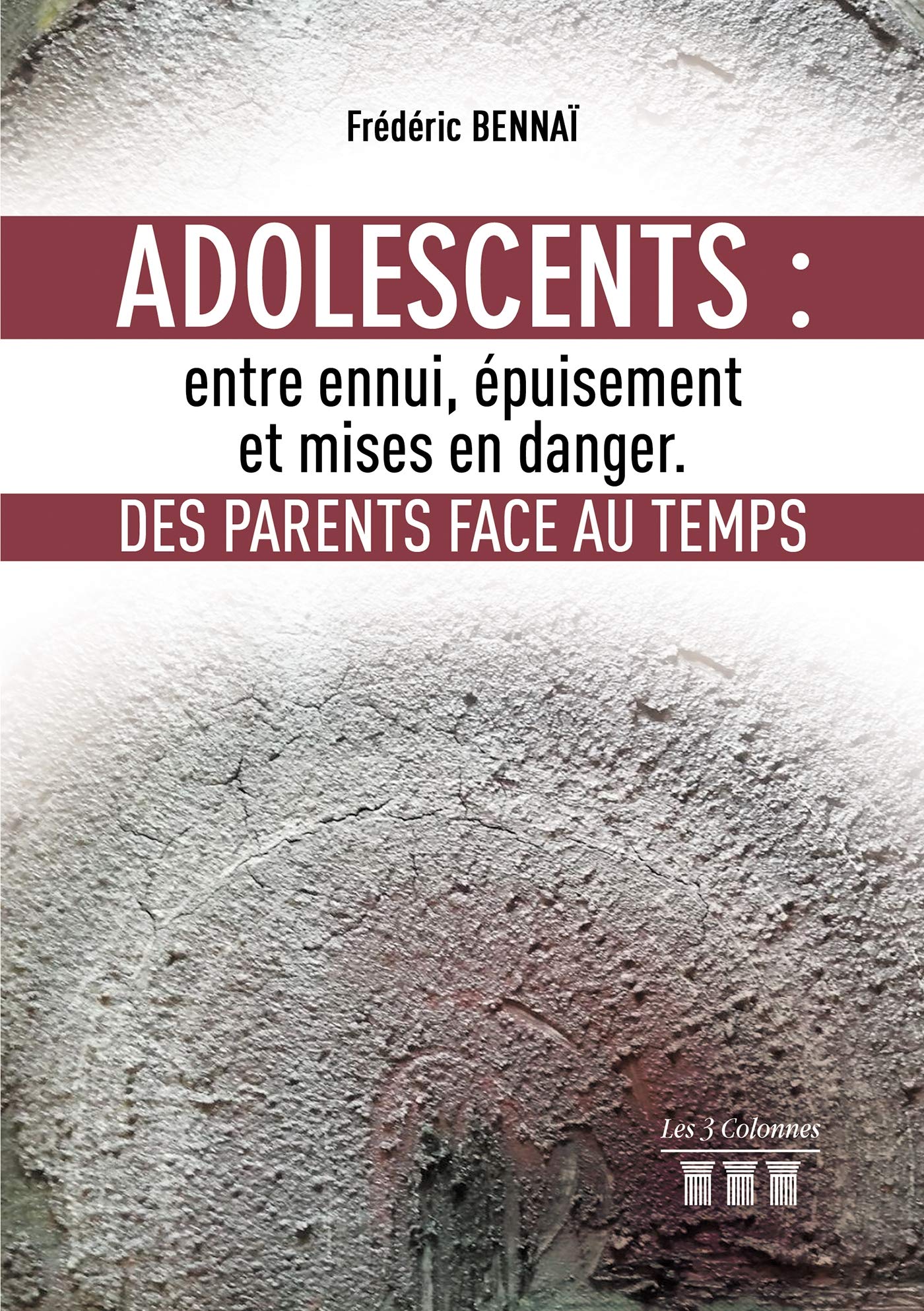 Adolescents: entre ennui, épuisement et mises en danger. Des parents face au Temps book