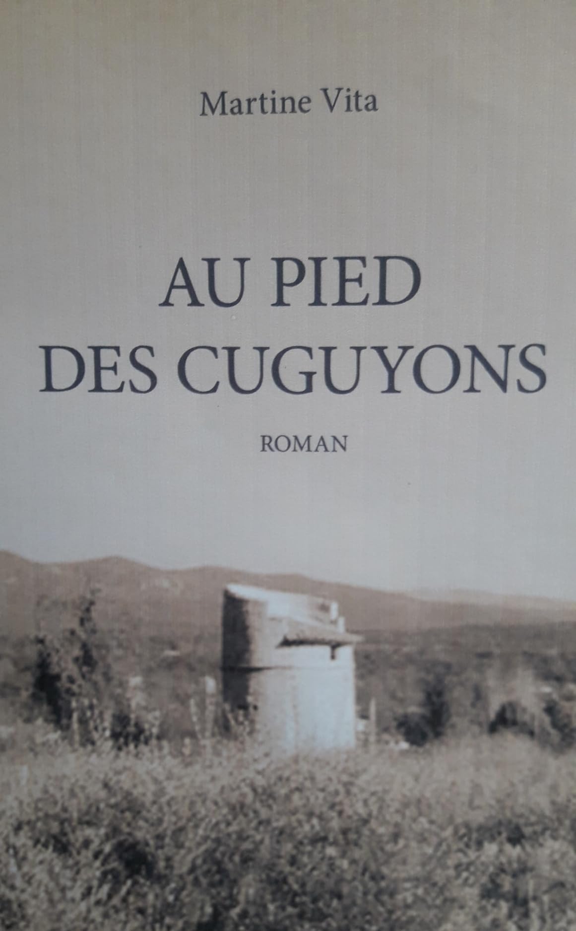 Au pied des cuguyons book