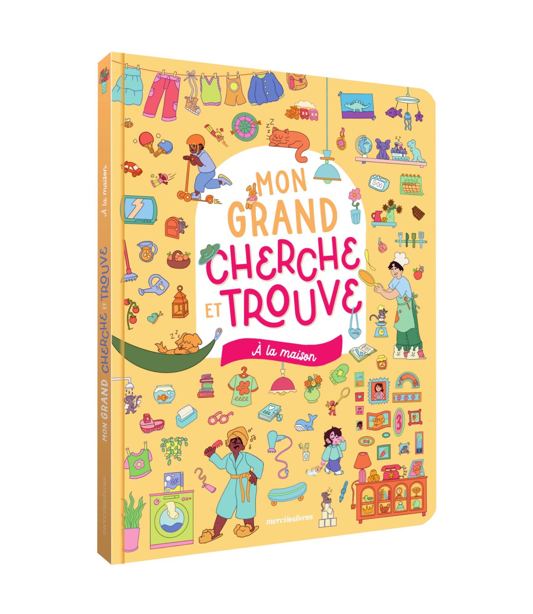 Mon grand cherche et trouve - À la maison: Un livre grand format avec plus de 350 éléments à retrouver ! book