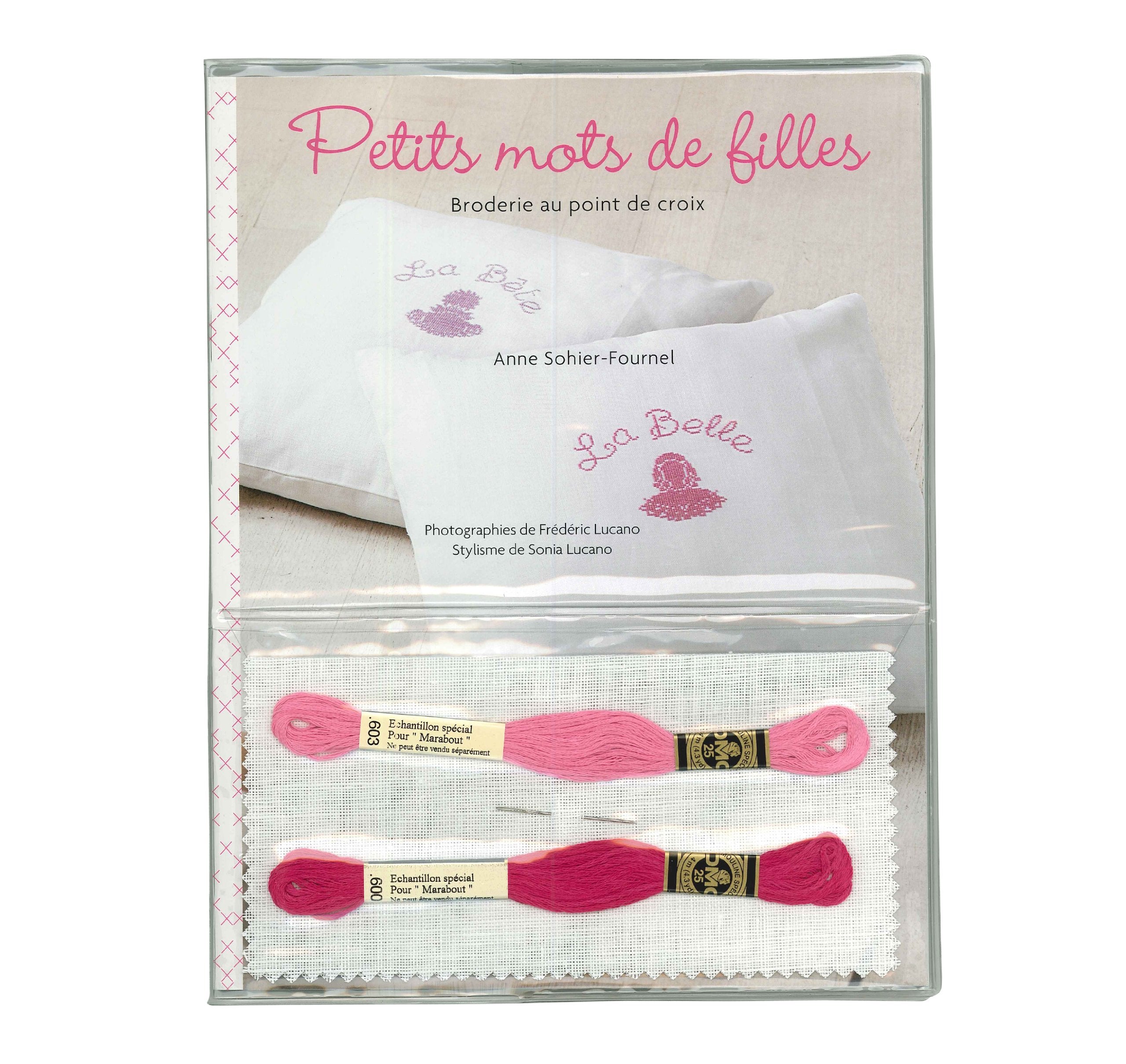 Petits mots de filles: Broderie au point de croix Books