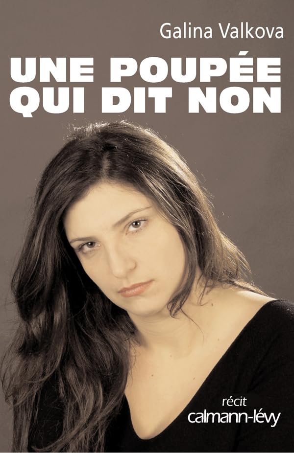 Une poupée qui dit non Essays & Short Stories