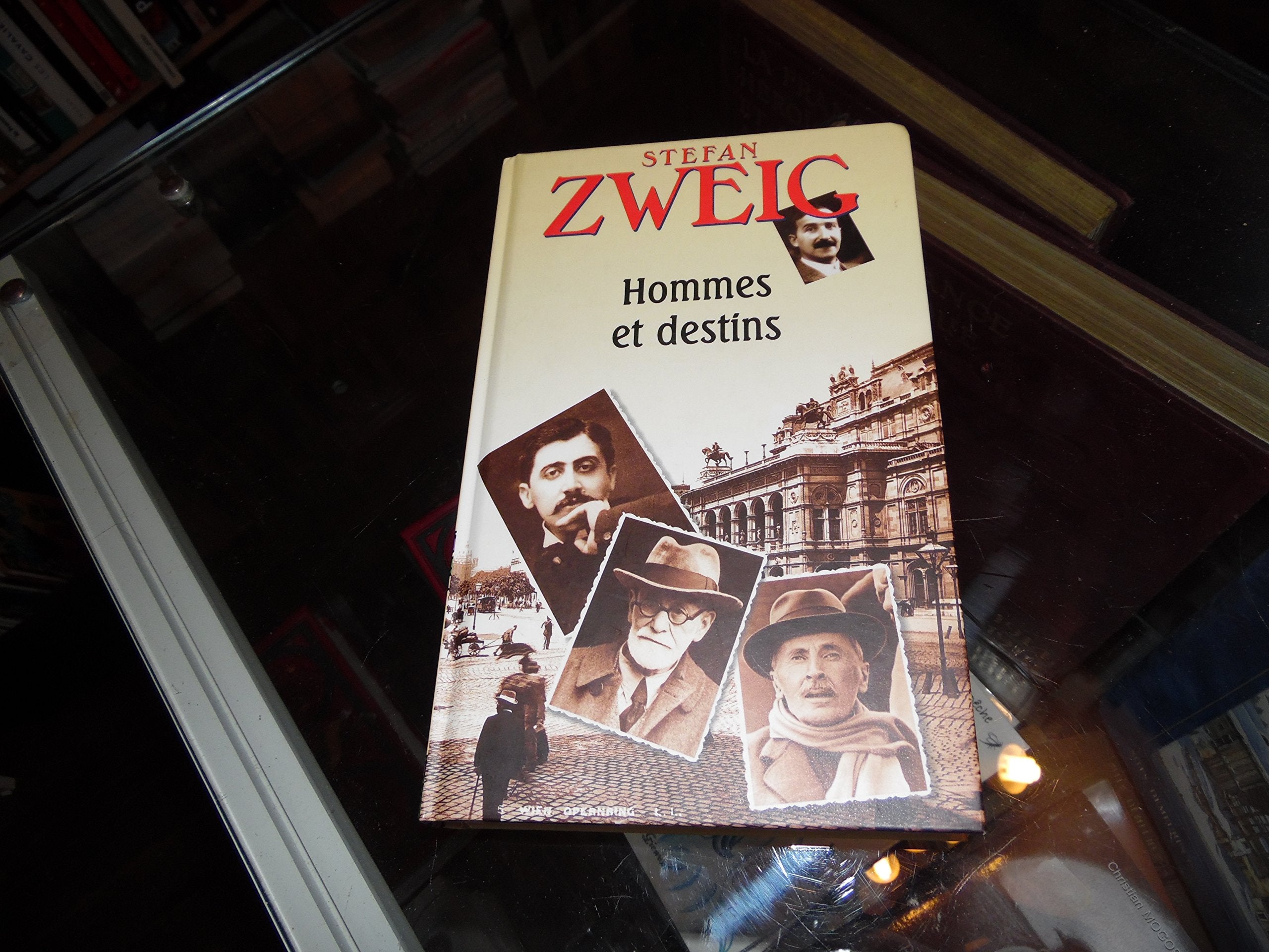 Hommes et destins book