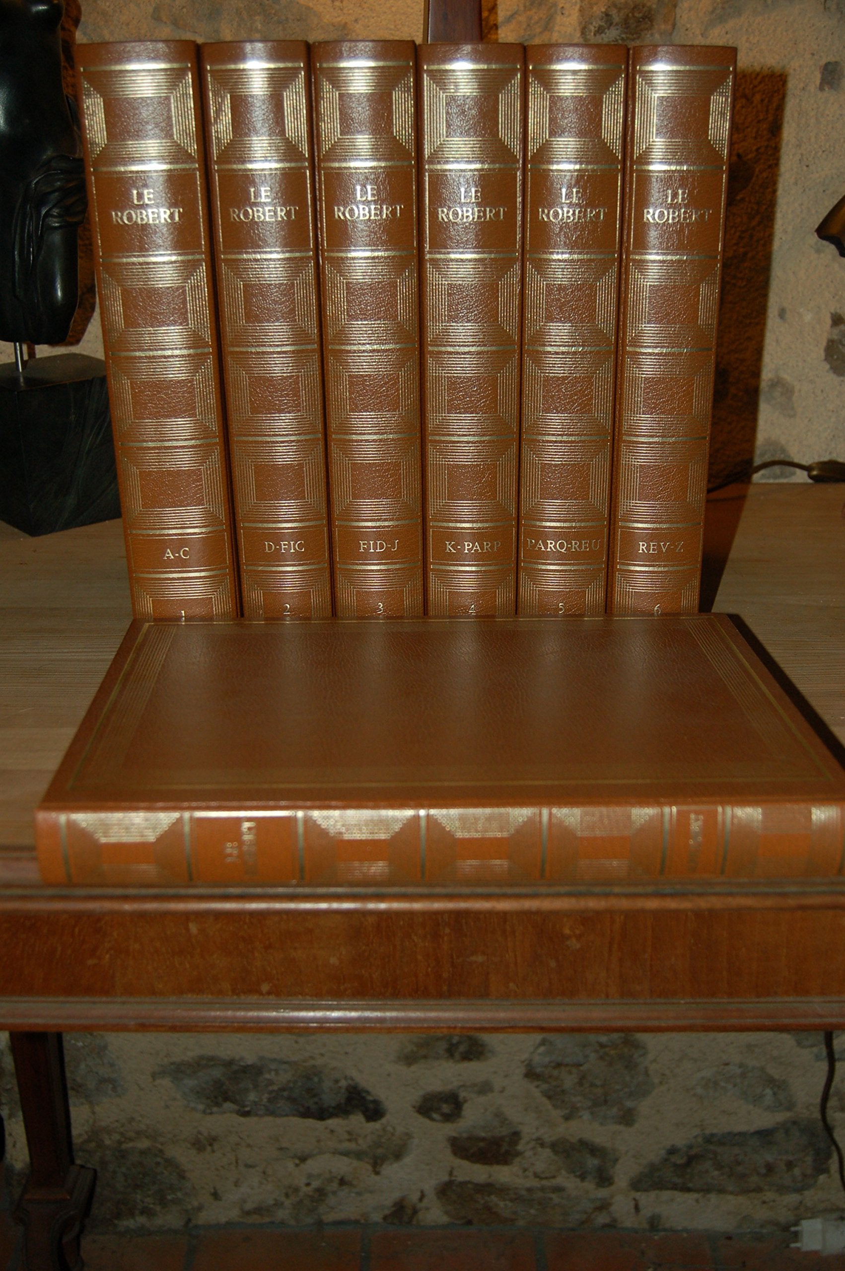 Le grand Robert de la langue française : Dictionnaire alphabétique et analogique de la langue française book