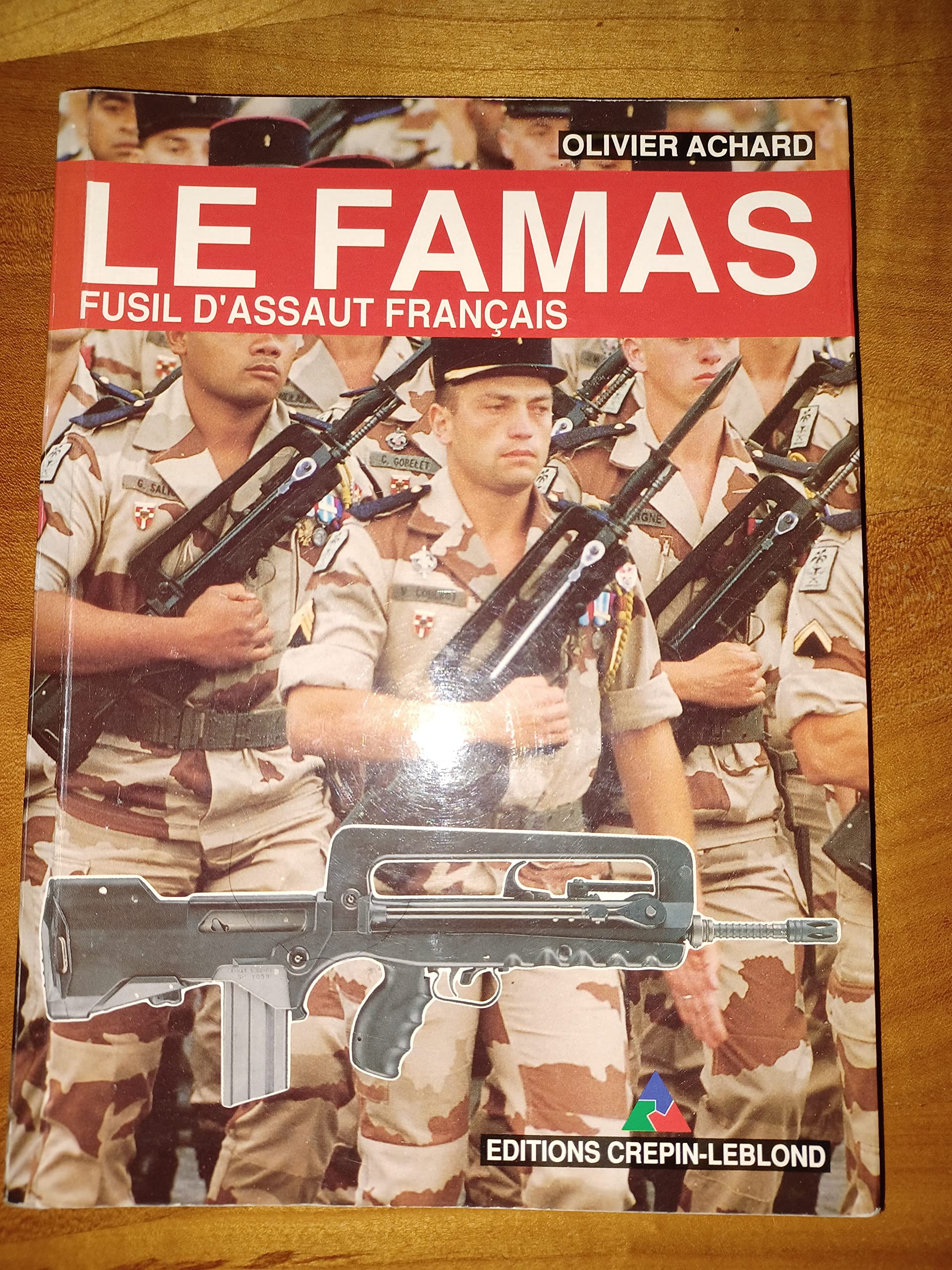 Le famas fusil d'assaut français Books