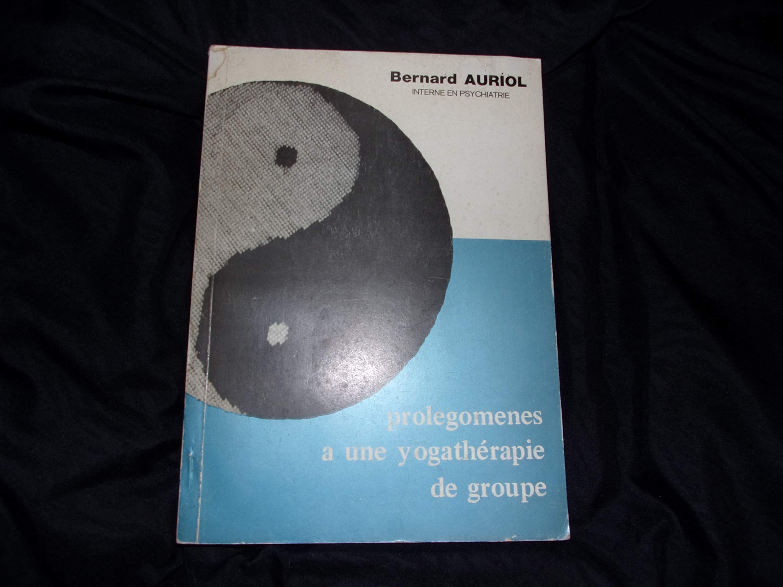 Yoga et psychothérapie : les apports du yoga à l'équilibre humain book