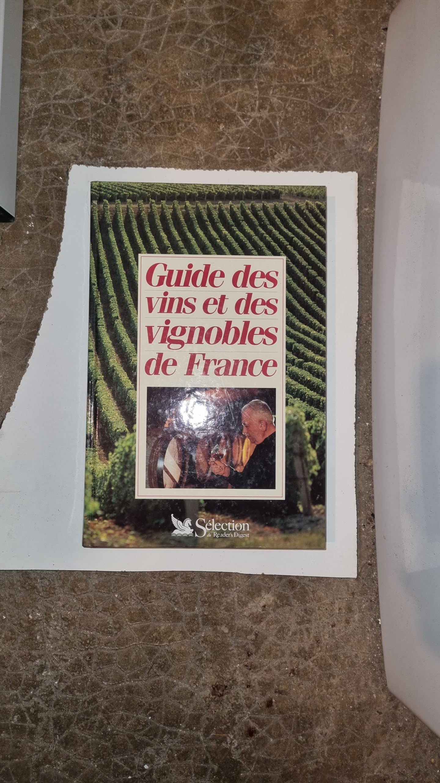 Guide des vins et des vignobles de France Books