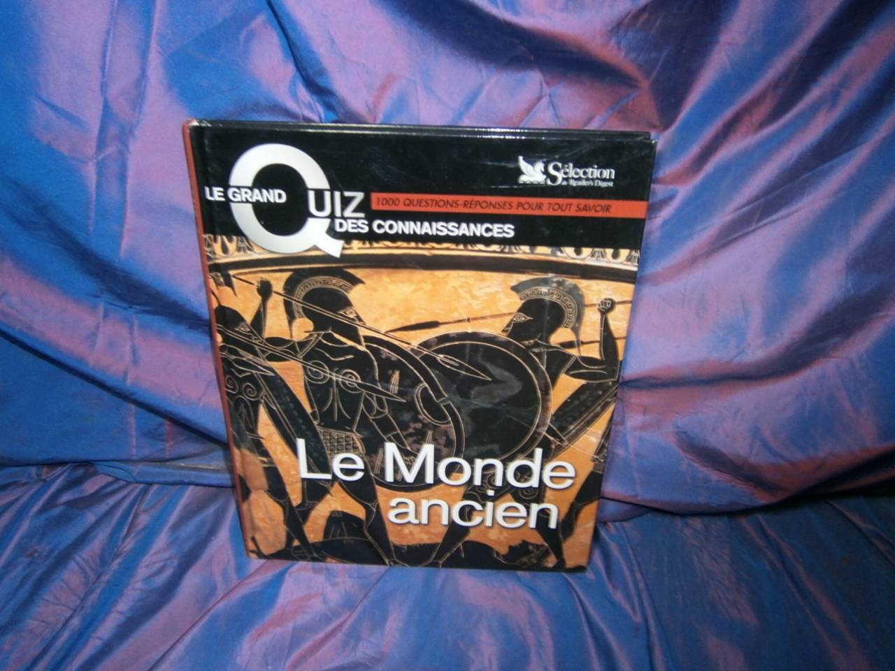 Le Grand Quiz des Connaissances. Le Monde Ancien book