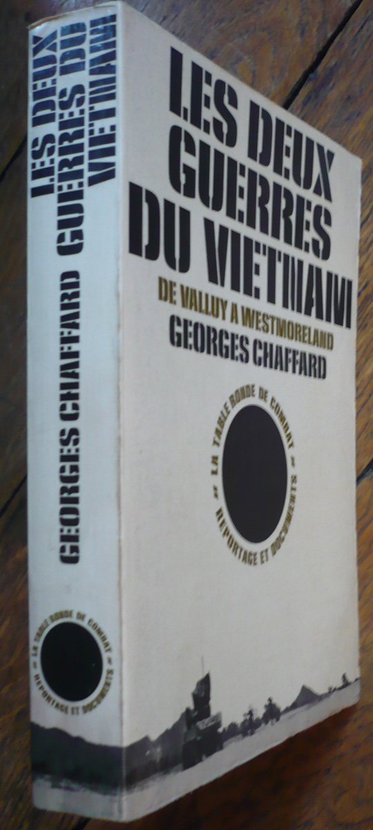 Les Deux guerres du Viêt-Nam : de Valluy à Westmoreland book