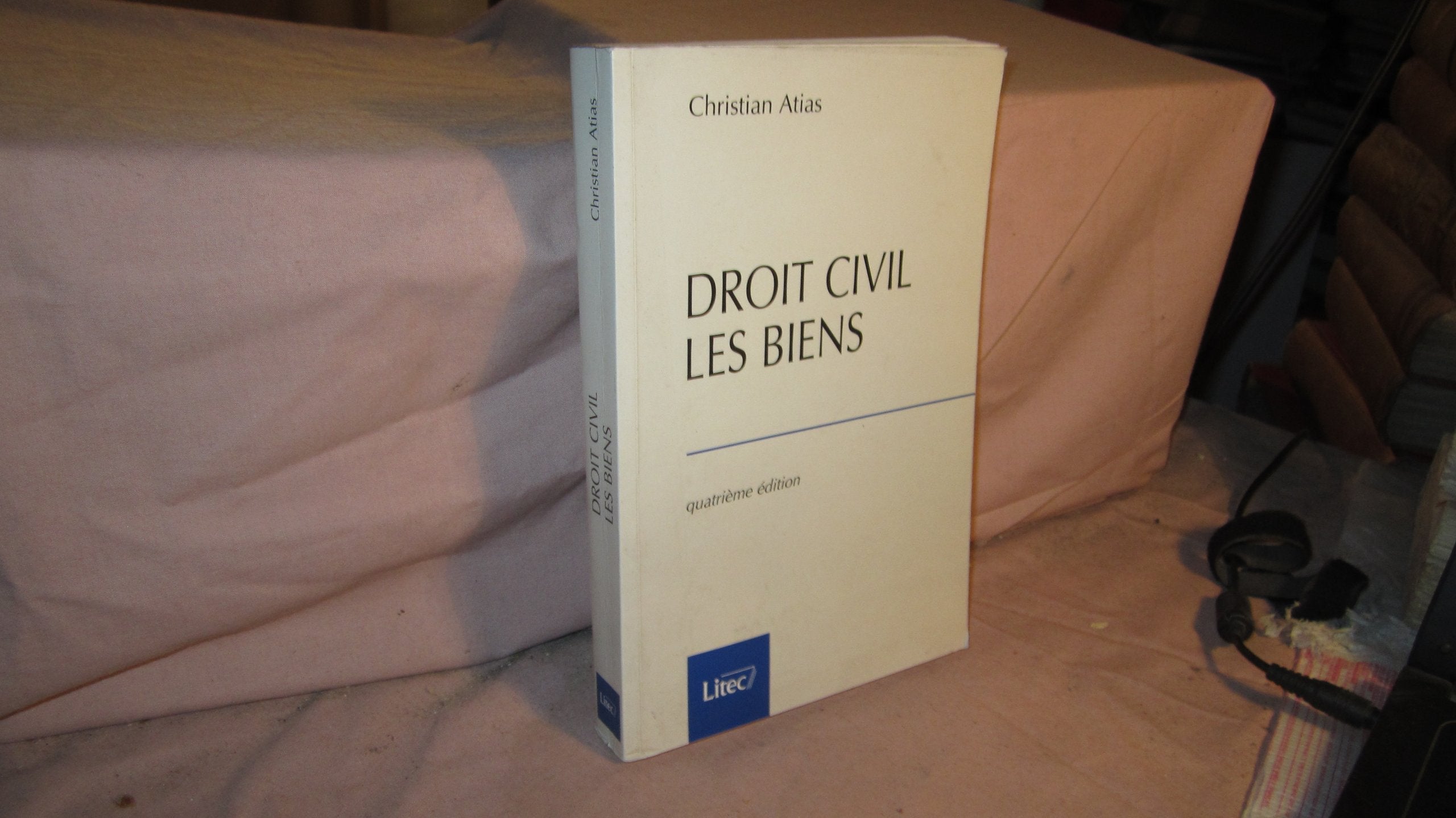 Droit civil: Les biens Books