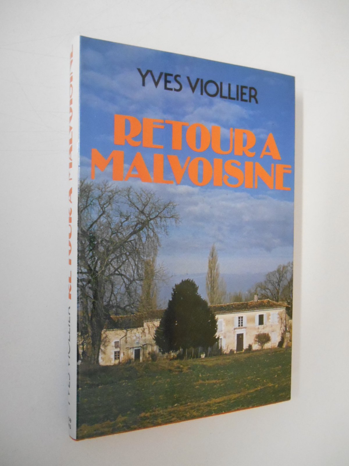 Retour à Malvoisine book