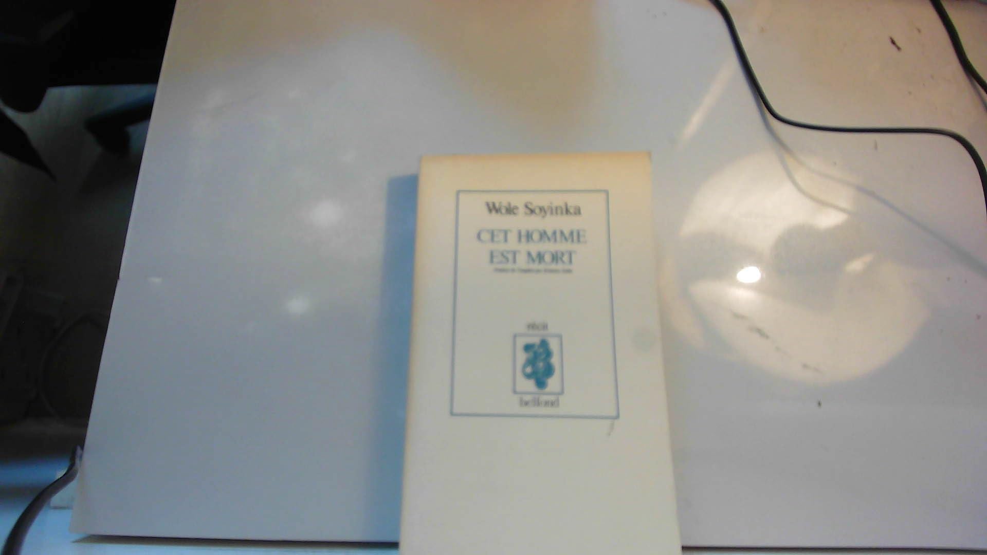 Cet homme est mort Books