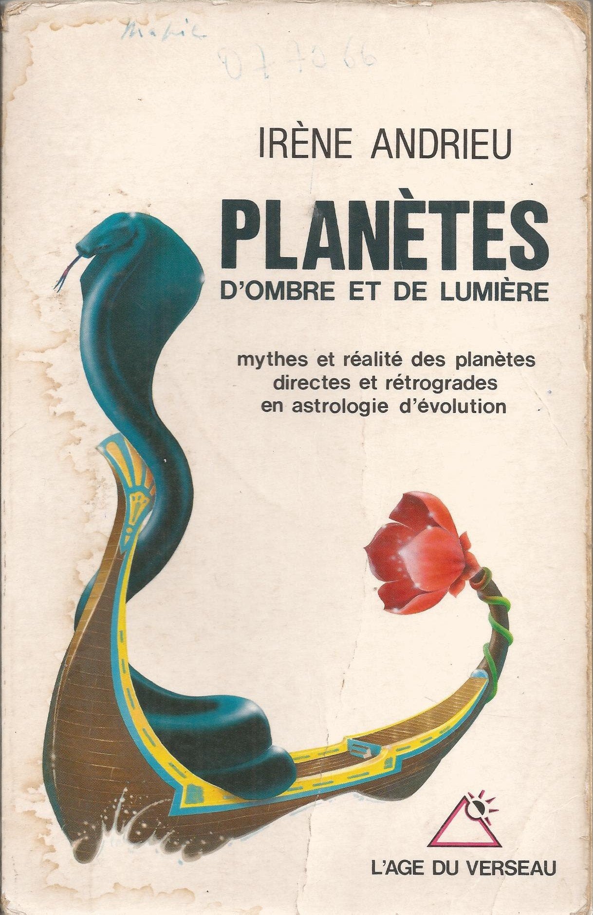 PLANETES D OMBRE ET LUMIERE book