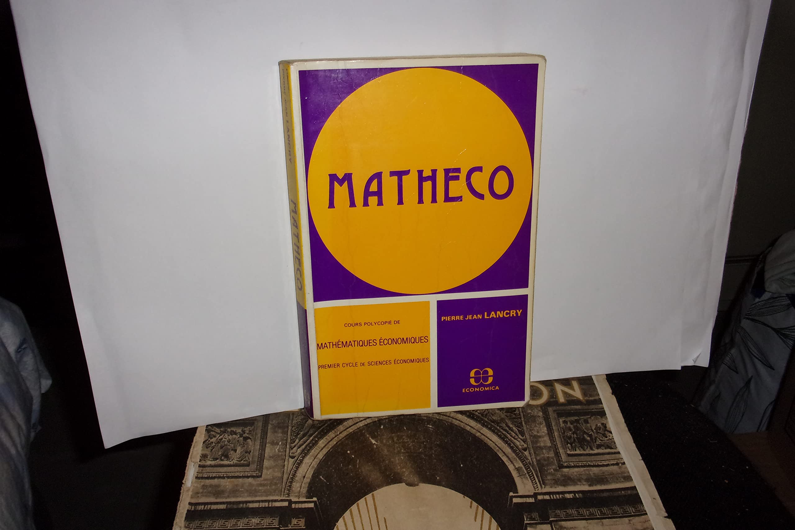 Matheco : mathématiques économiques book