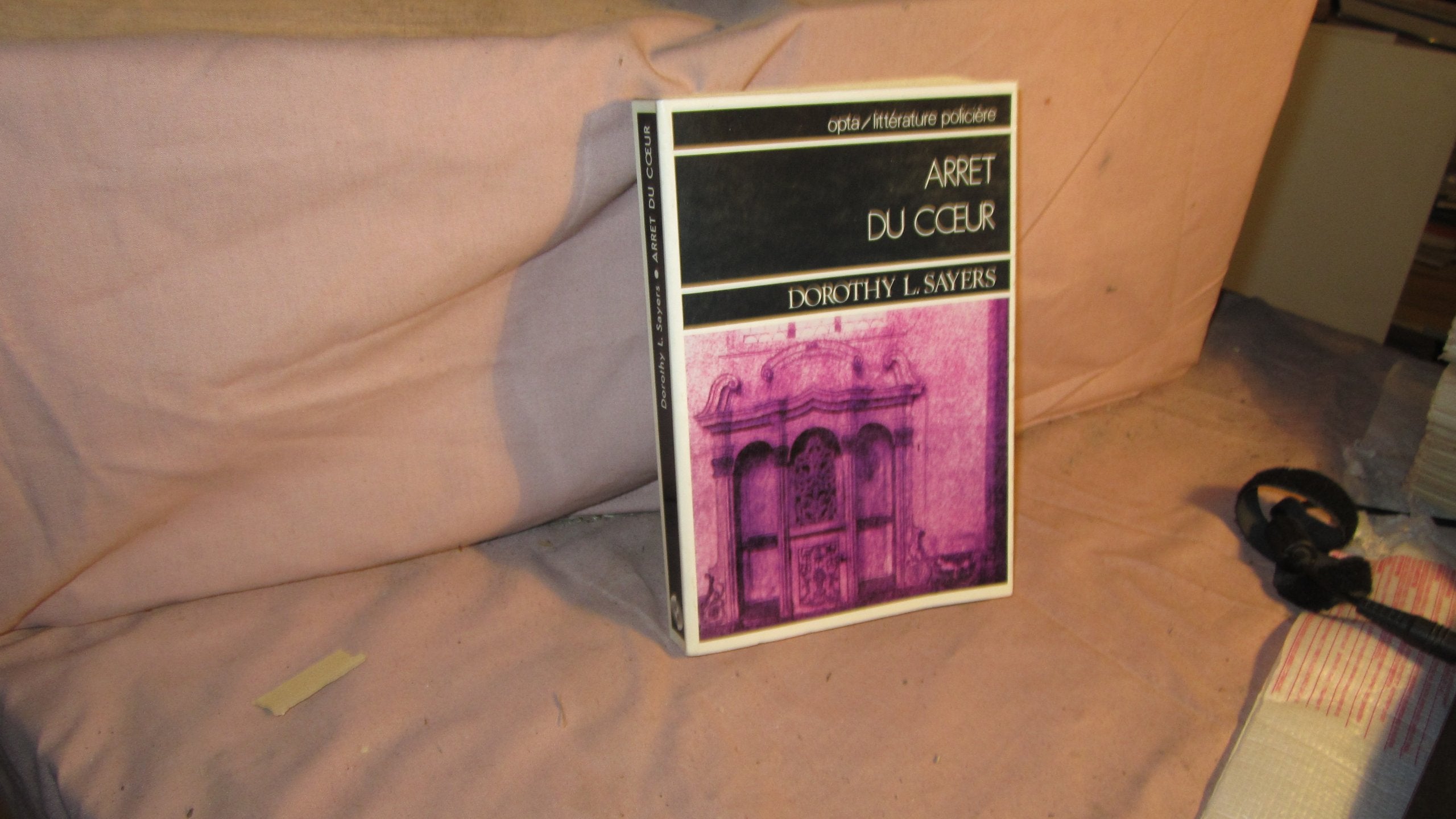 Arrêt du coeur (Collection Littérature policière) book