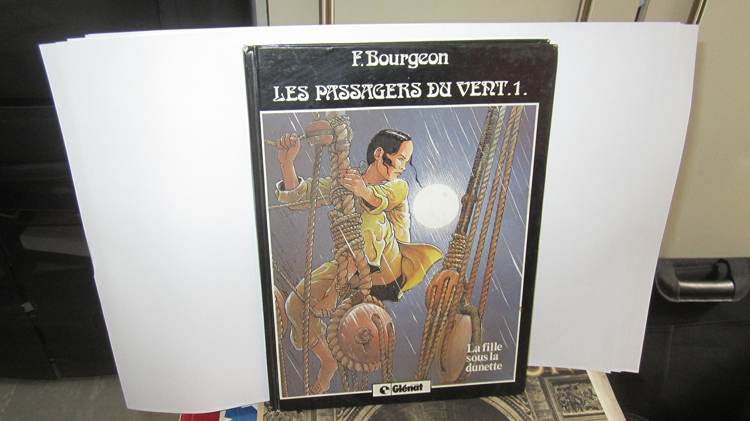 Les passagers du vent. Vol. 1. La fille sous la dunette Books