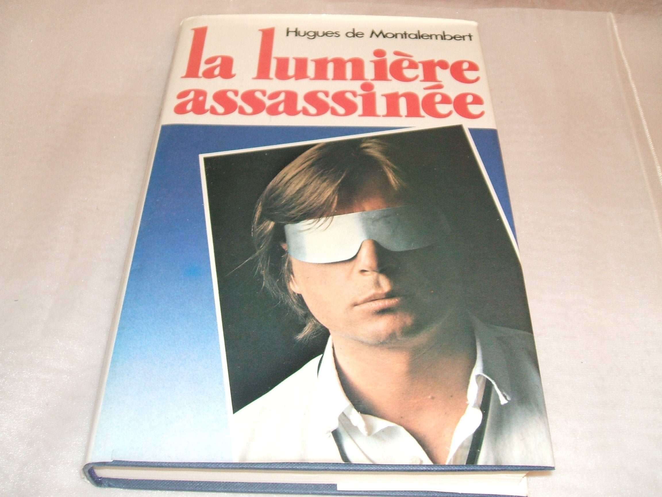 La lumière assassinée Books