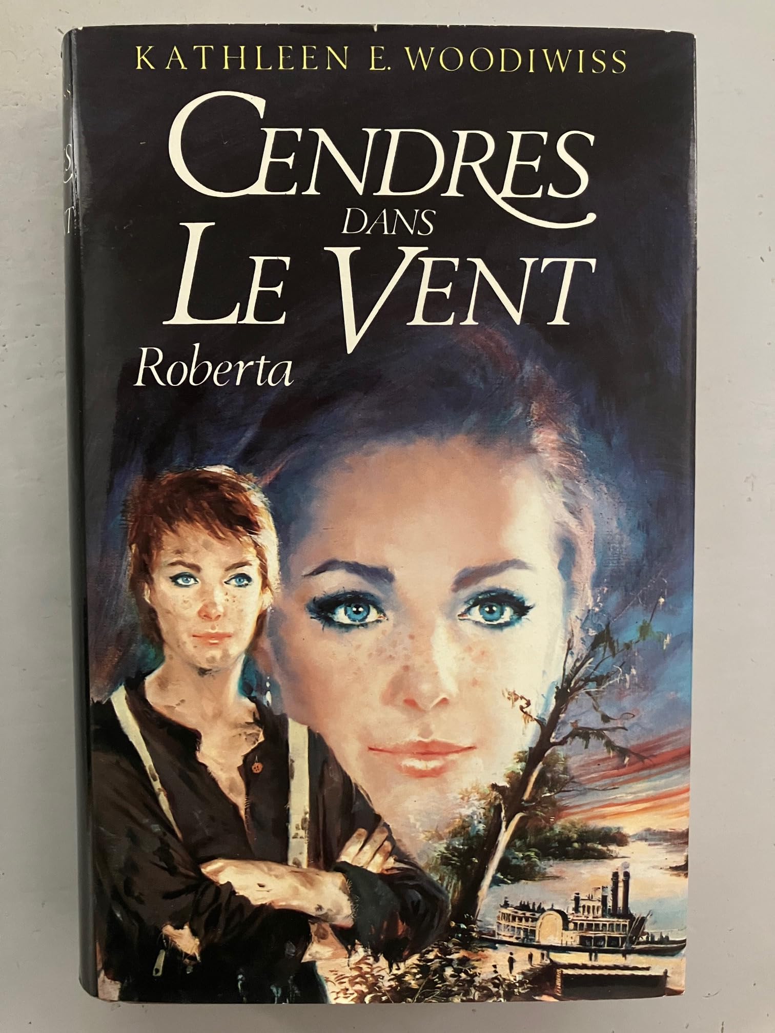 Cendres dans le vent, TOME 1 : Roberta Books