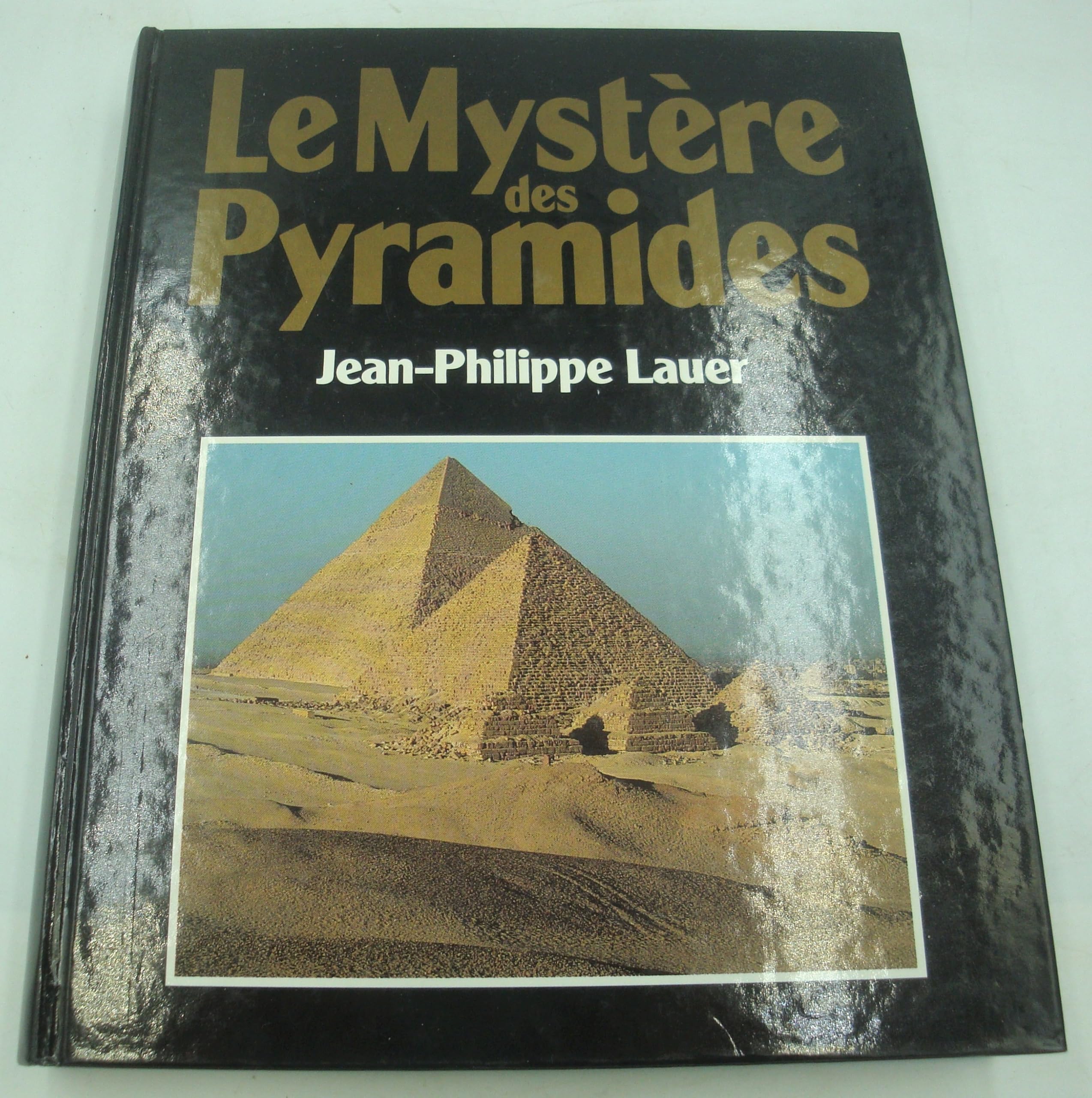Le mystère des pyramides Books