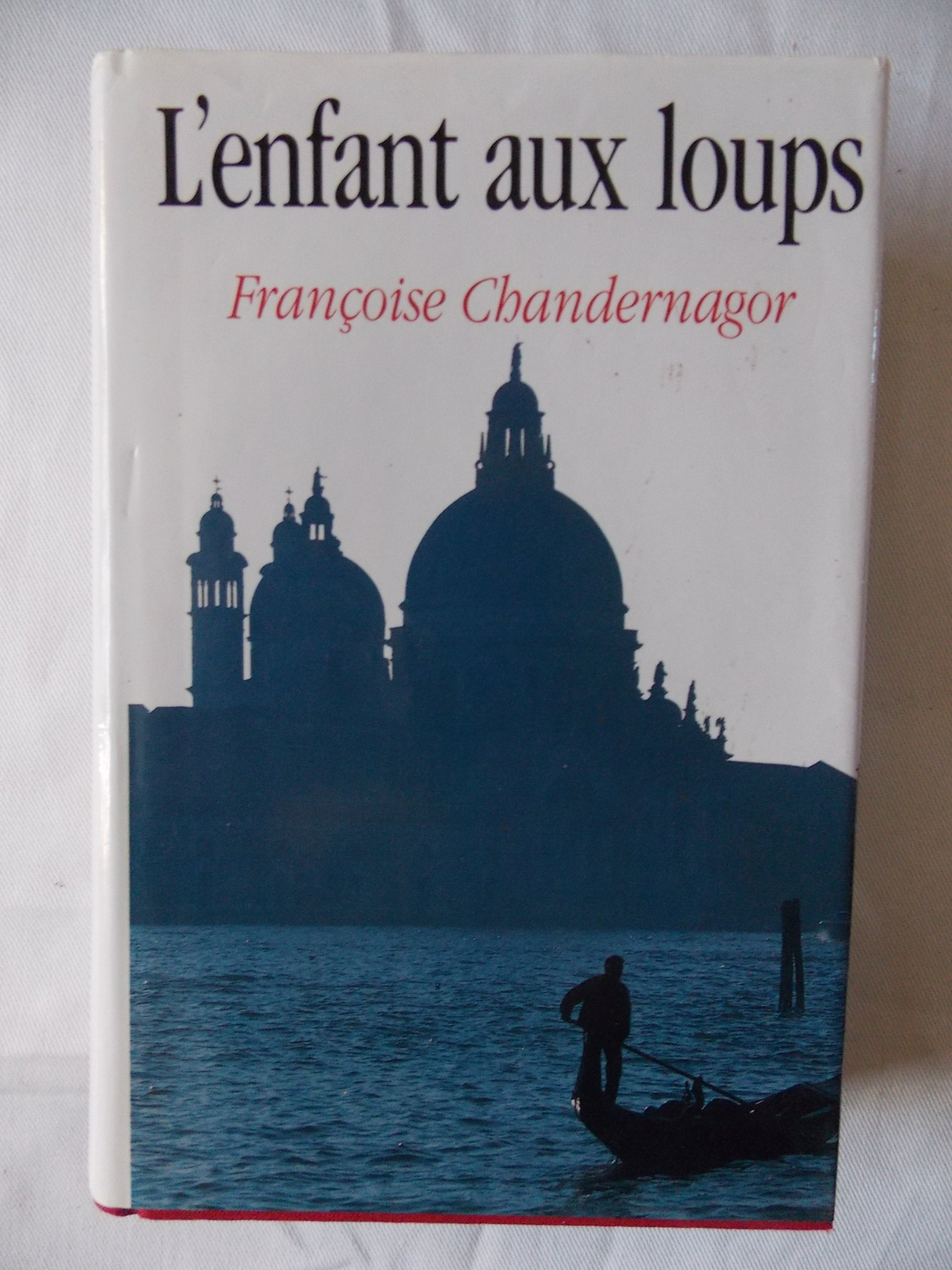L'enfant Aux Loups book