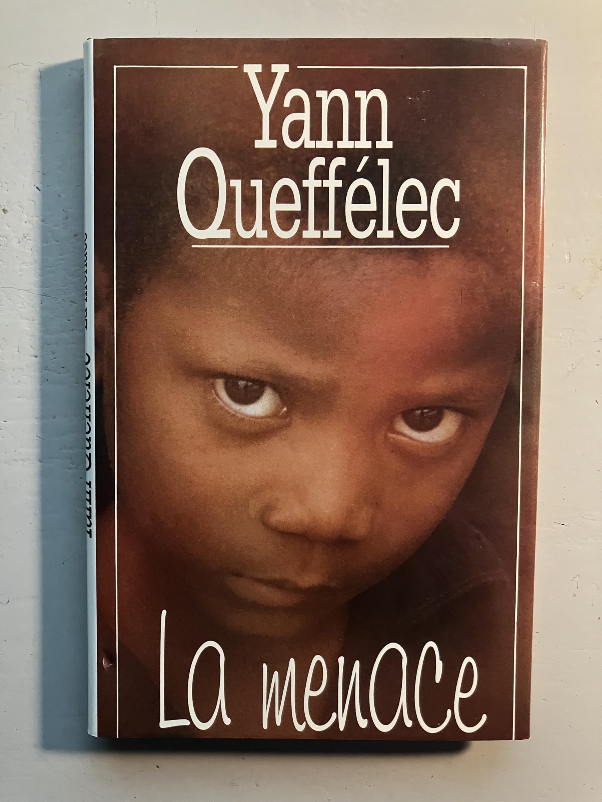 La menace Books