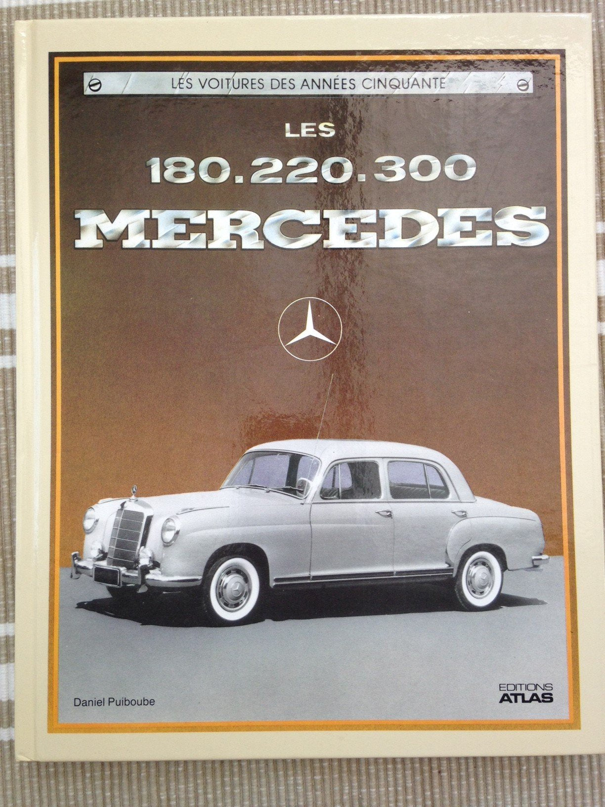 Les mercedes 180, 220, 300 book