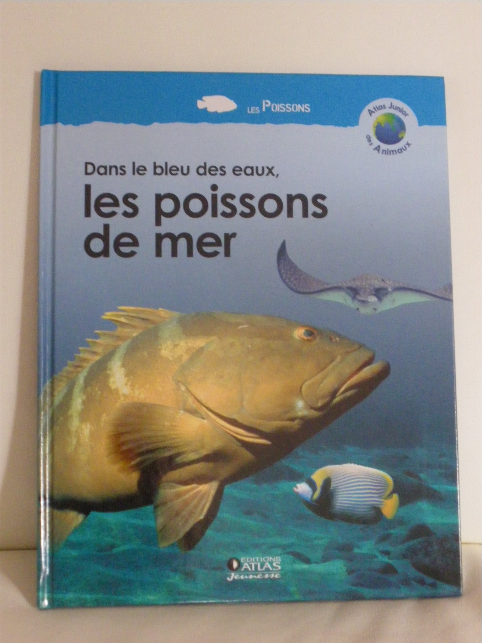Dans le bleu des eaux,les poissons de mer book