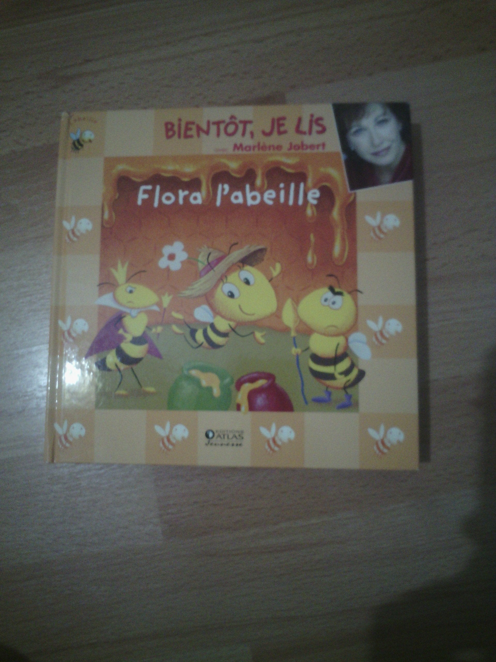 Flora l'abeille , bientôt je lis (livre + cd) book