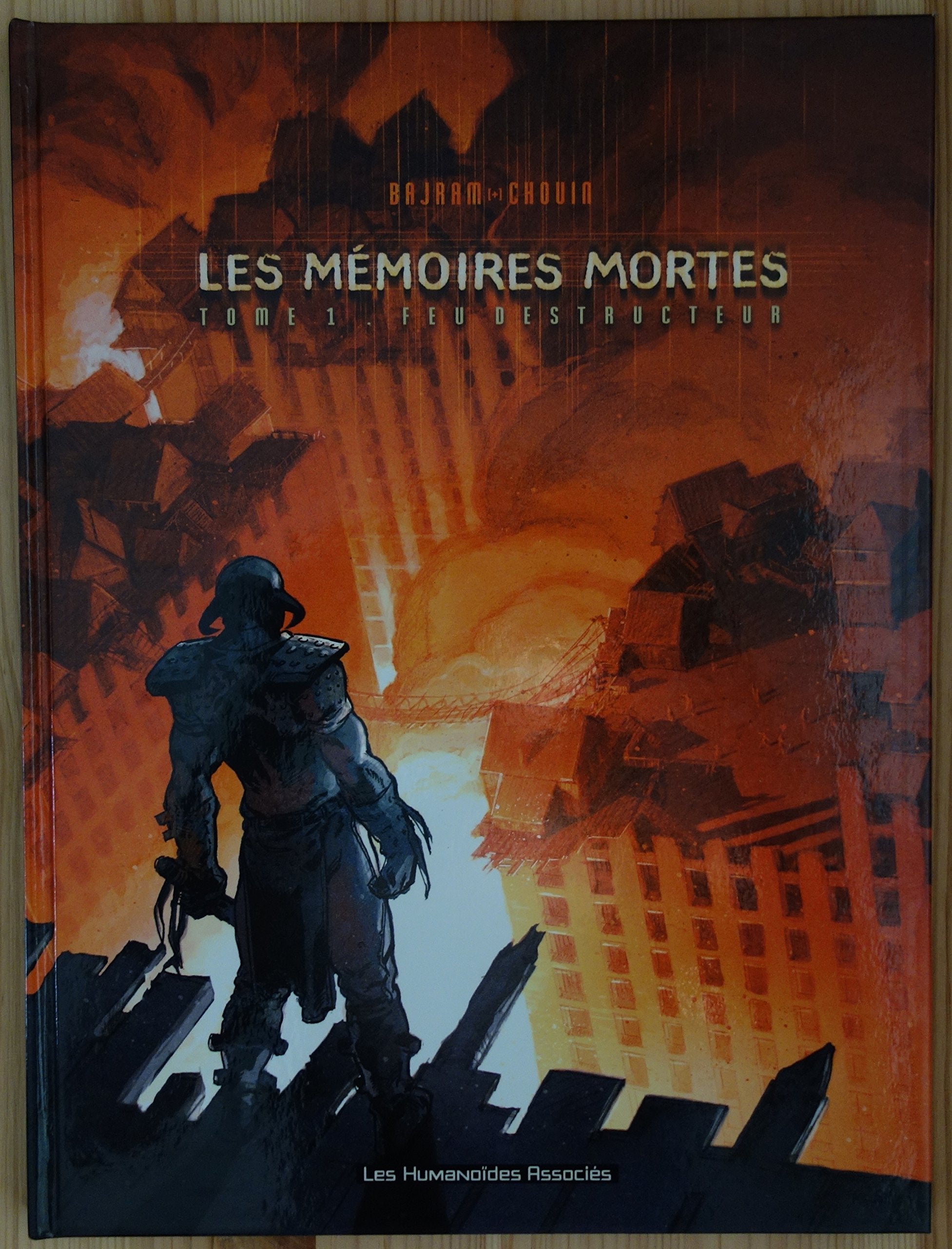 Les Mémoires mortes, tome 1 : Feu destructeur Manga