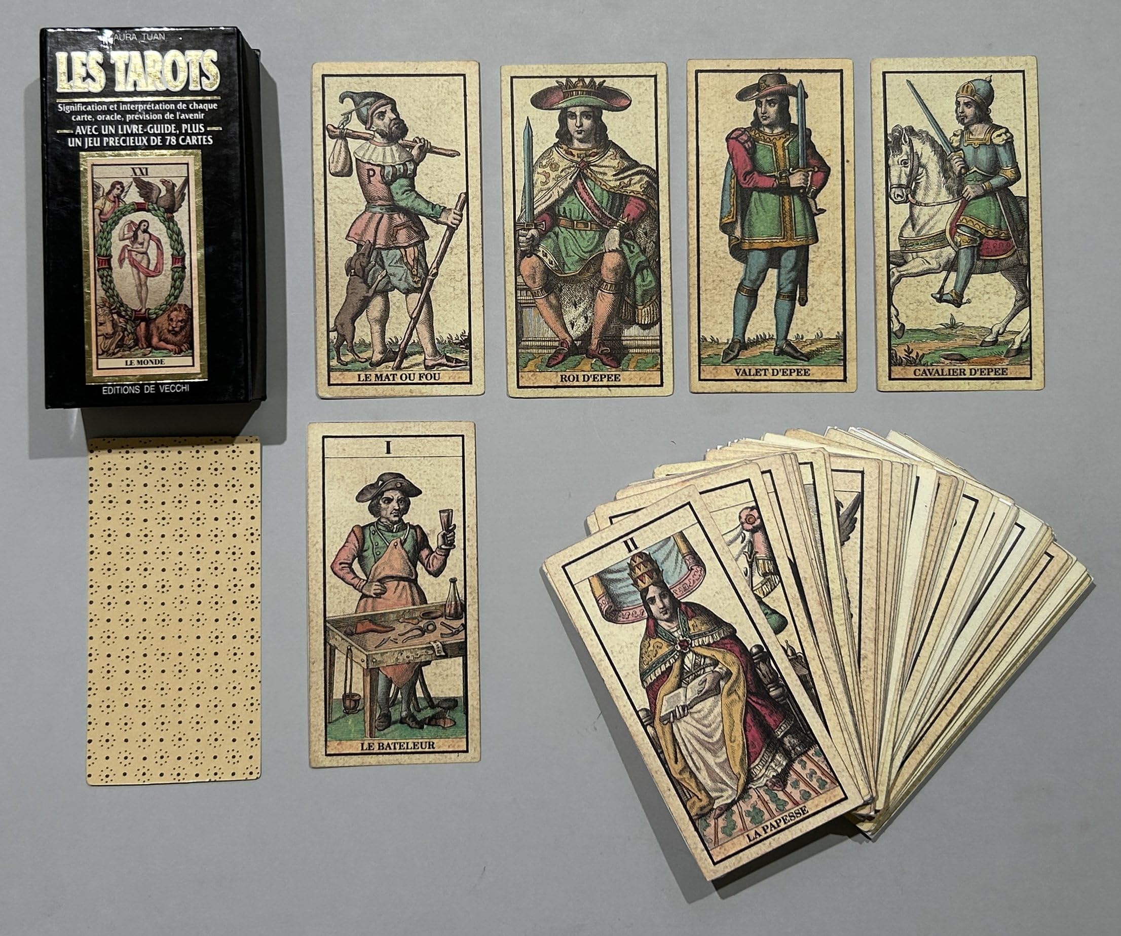 Les tarots: Signification et interprétation de chaque carte, prévision de l'avenir Books