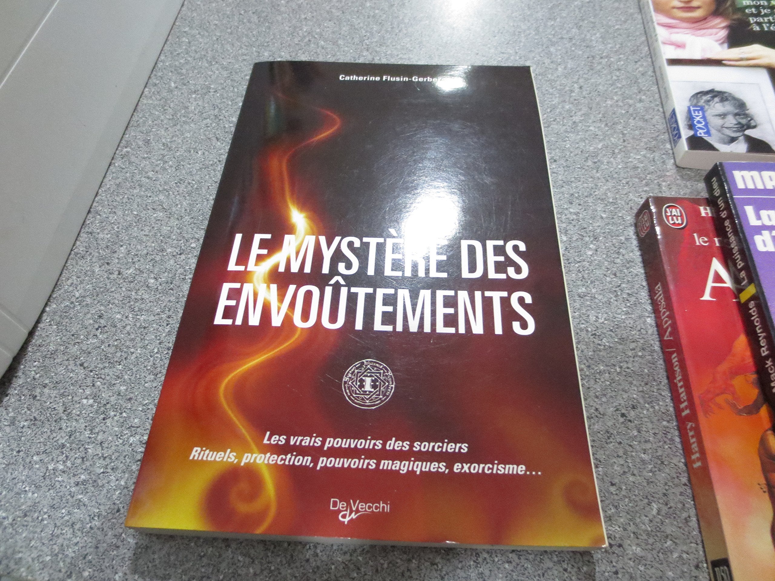 Le mystère des envoûtements Books
