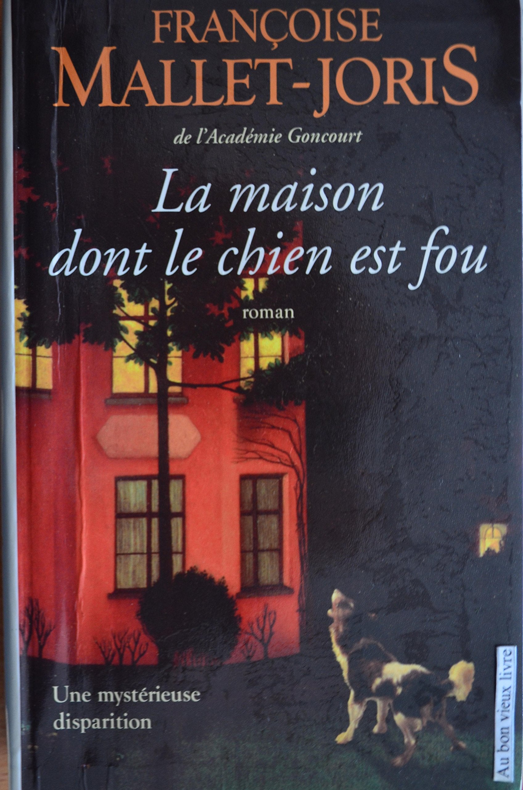 La maison dont le chien est fou Books