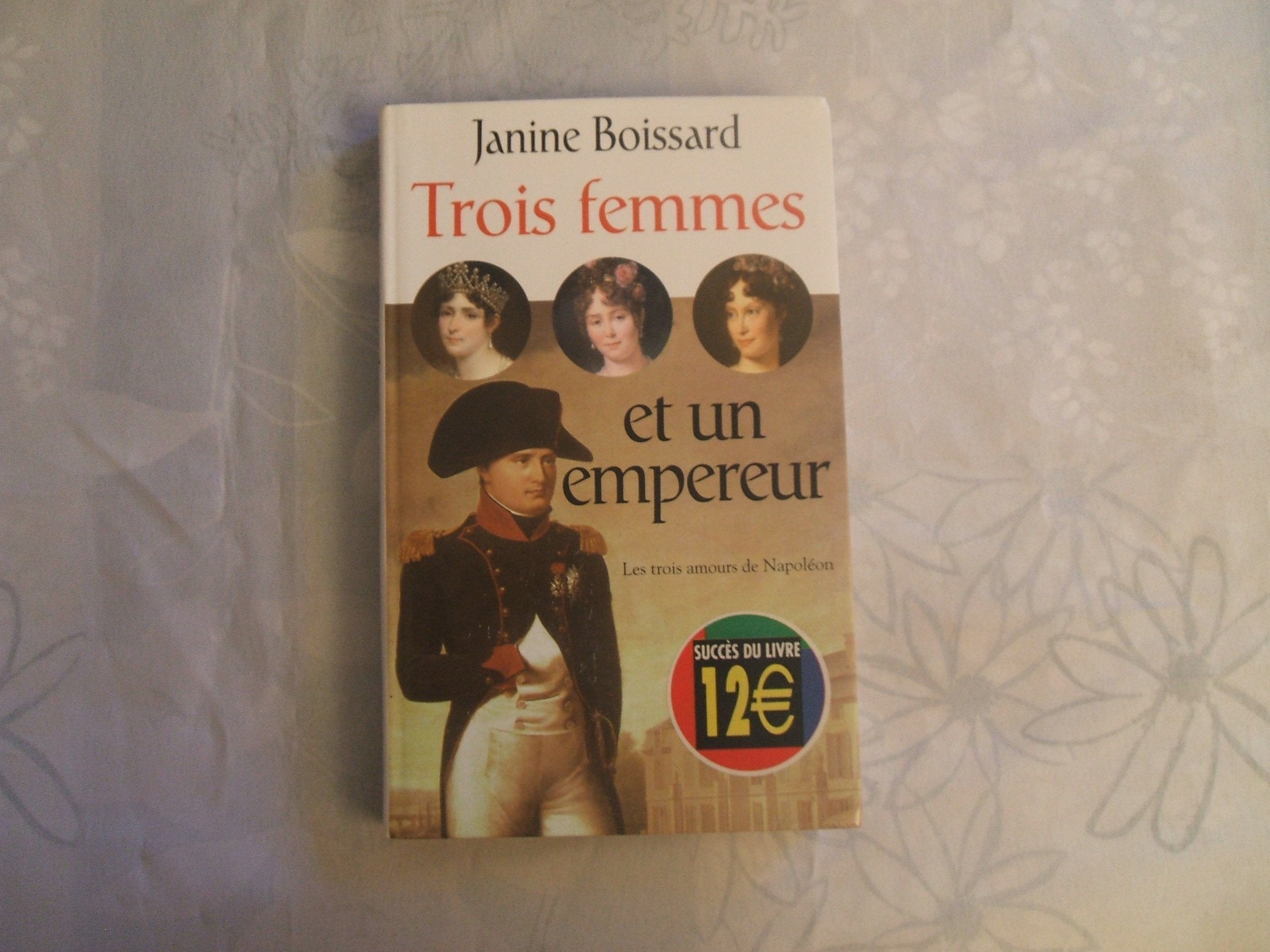 Trois femmes et un empereur book