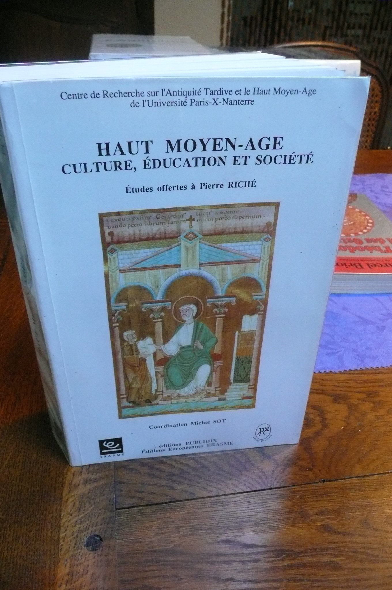 Haut moyen age / culture, education et societe / études offertes a pierre riche Books