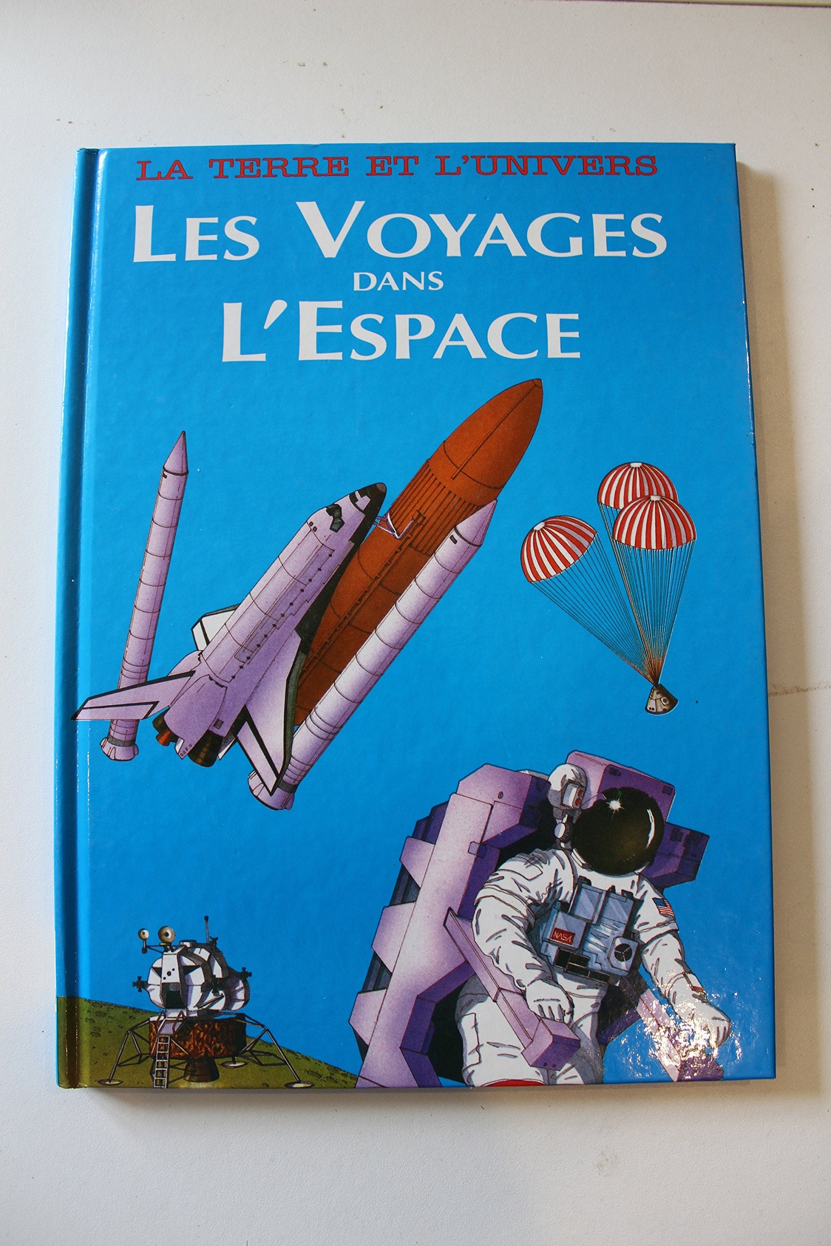 Les voyages dans l'espace book