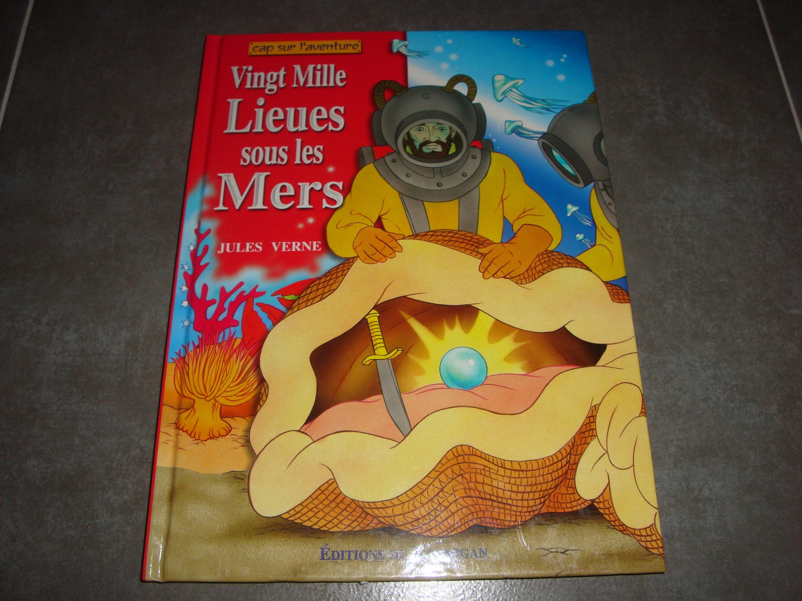 Vingt mille lieues sous les mers (Cap sur l'aventure) Books