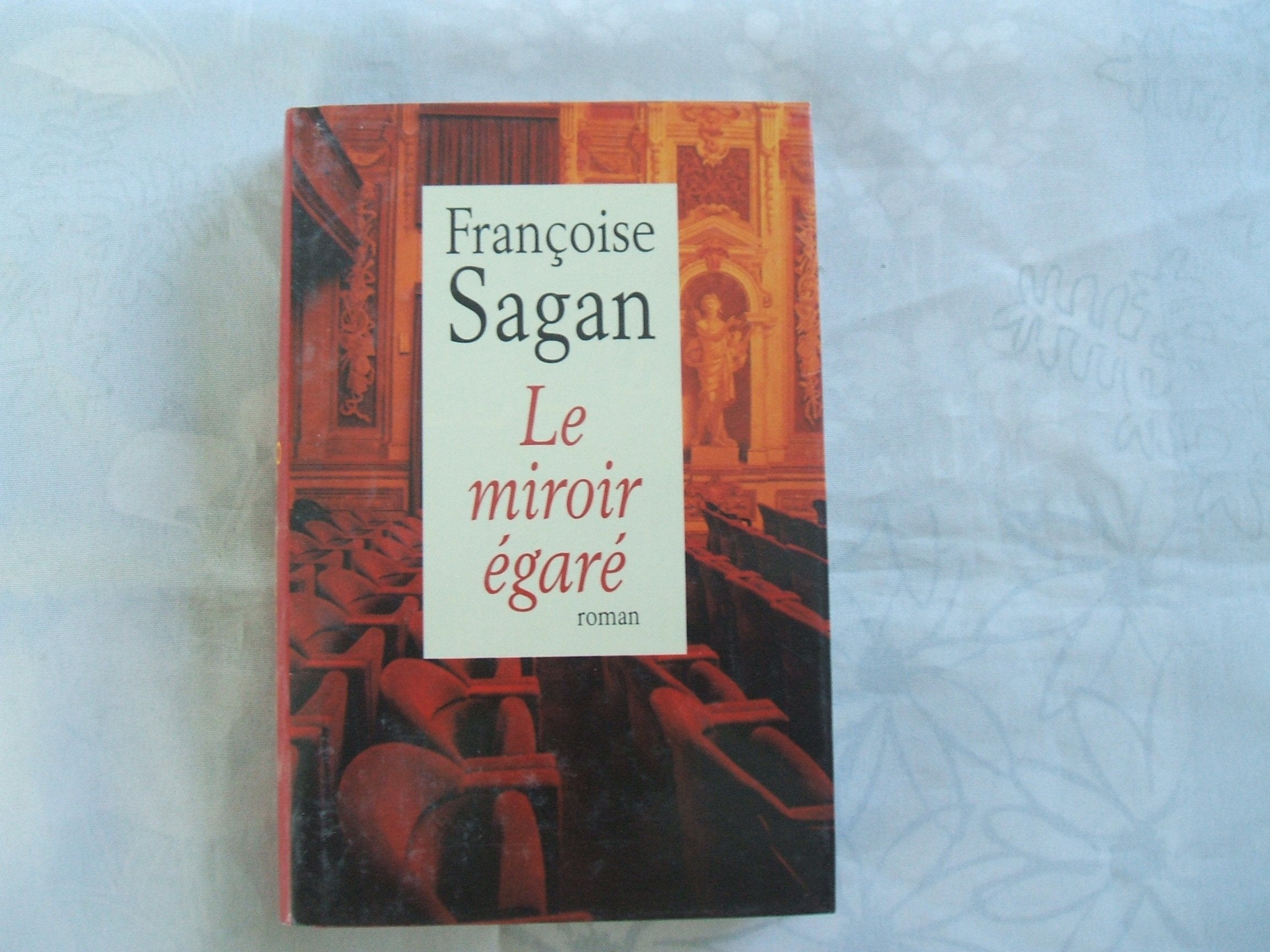 LE MIROIR EGARE. Books