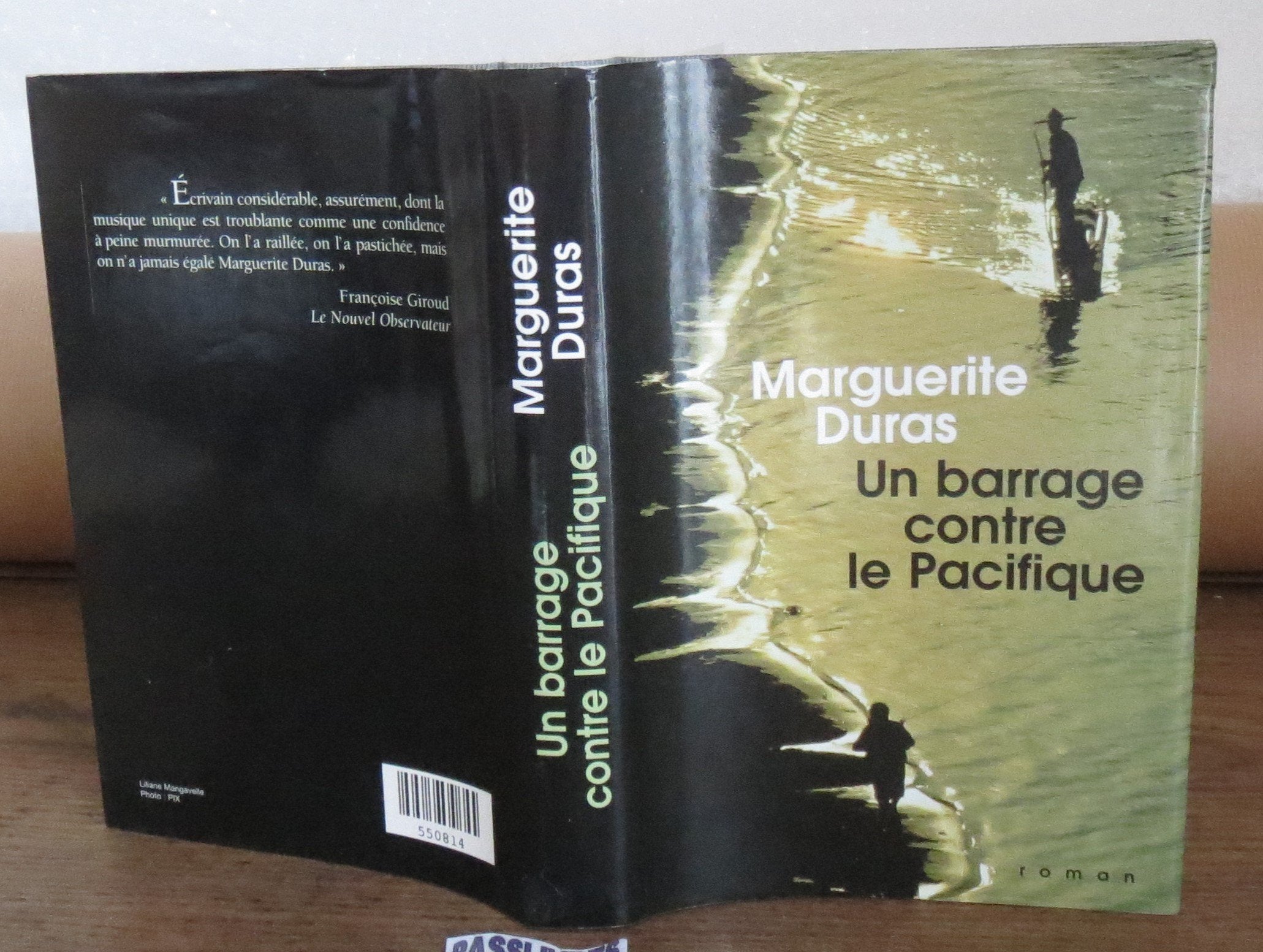Un barrage contre le Pacifiique Books